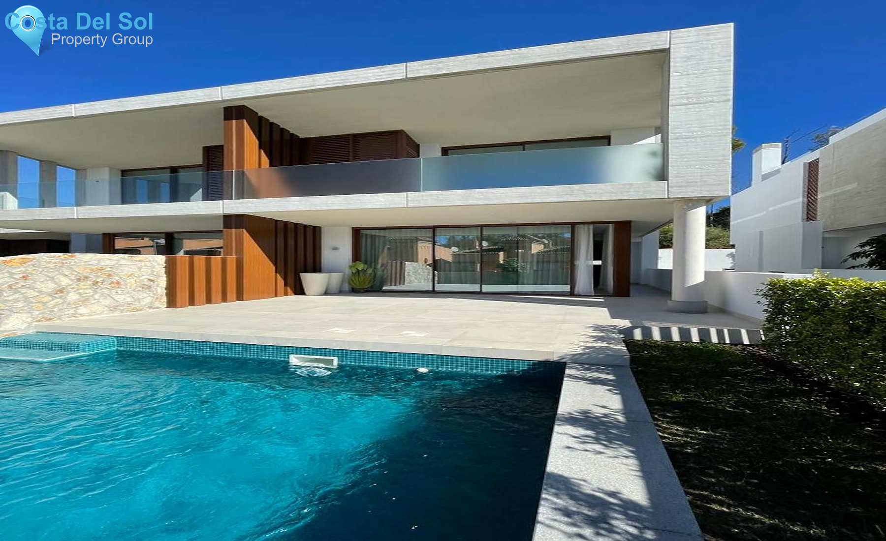 Semi-Detached House in The Golden Mile