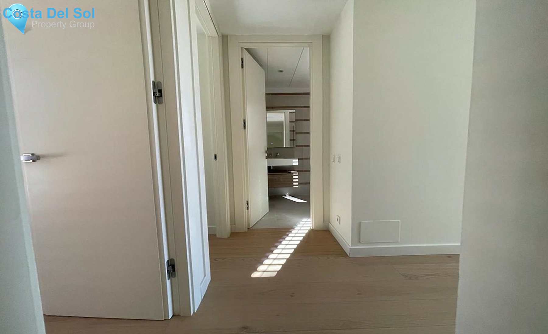 Semi-Detached House in The Golden Mile-1502730