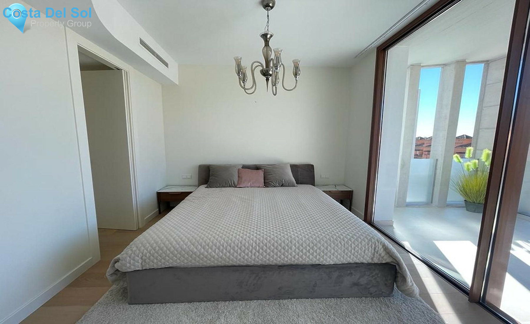 Semi-Detached House in The Golden Mile-1502736