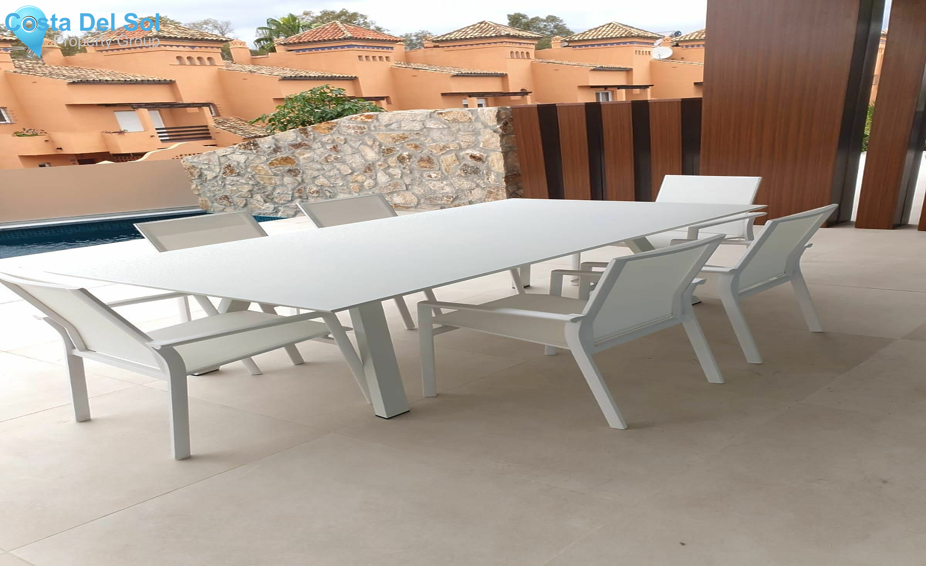 Semi-Detached House in The Golden Mile-1165767