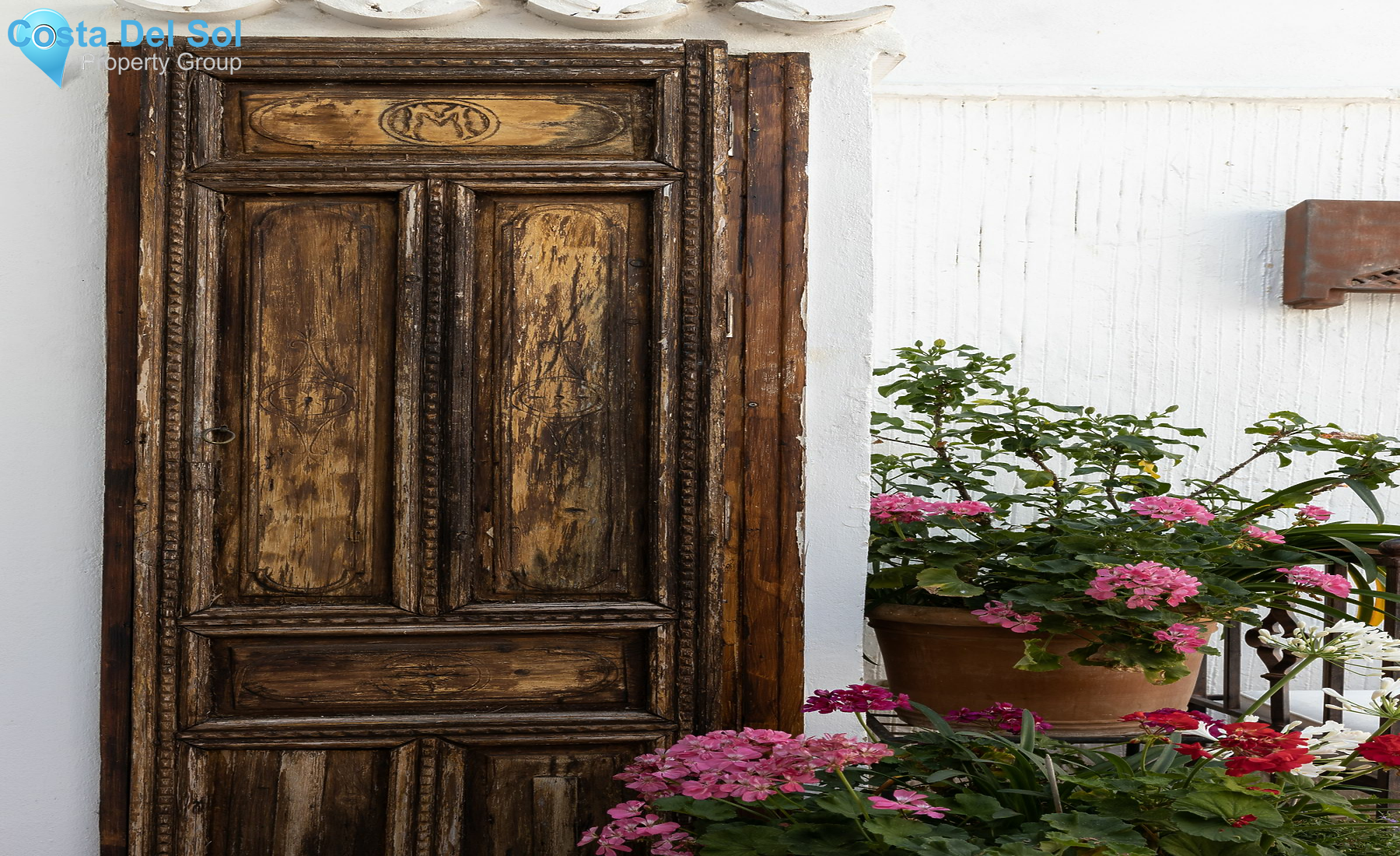 Semi-Detached House in The Golden Mile-1174310