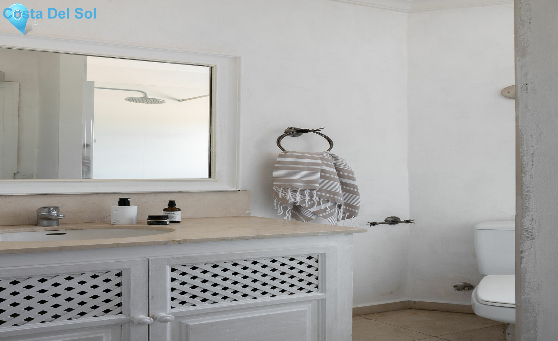 Semi-Detached House in The Golden Mile-1174317