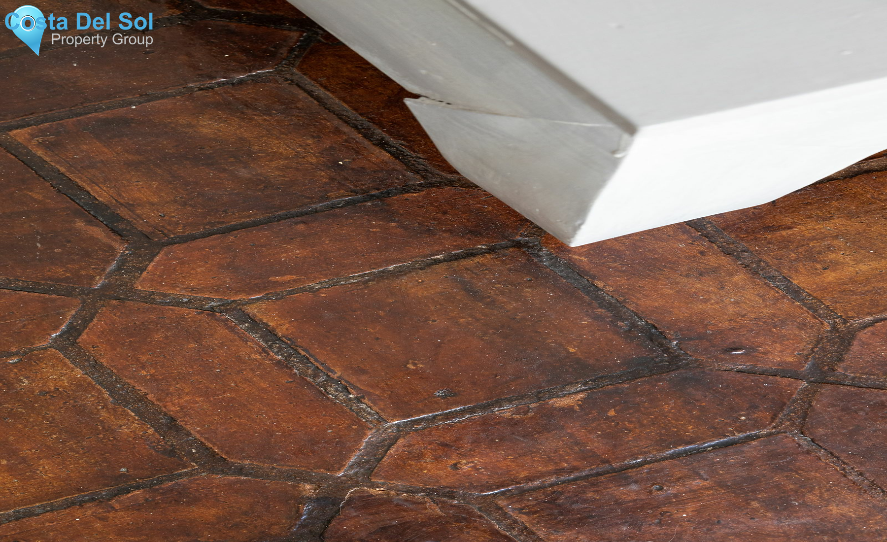 Semi-Detached House in The Golden Mile-1174319