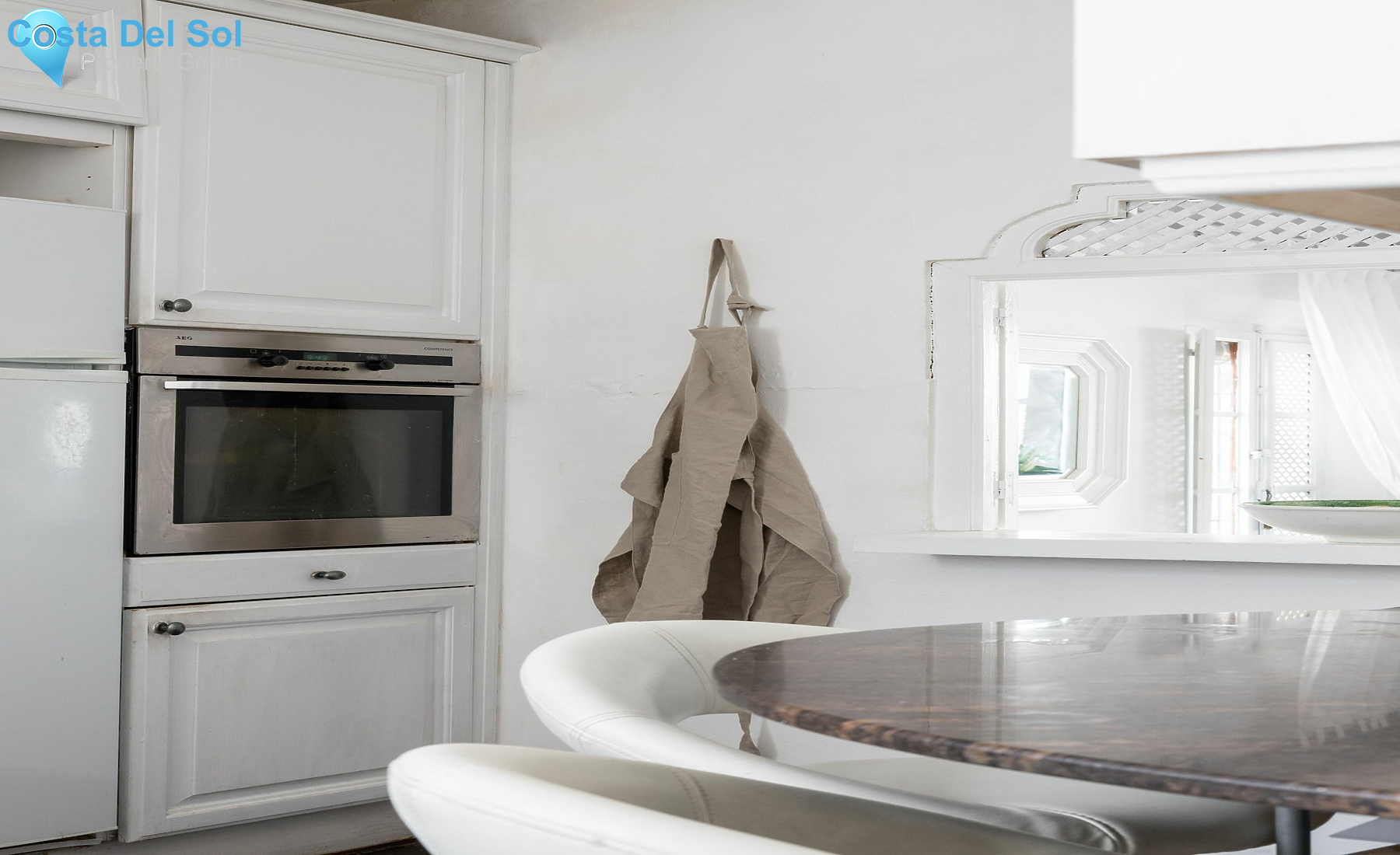 Semi-Detached House in The Golden Mile-1174307