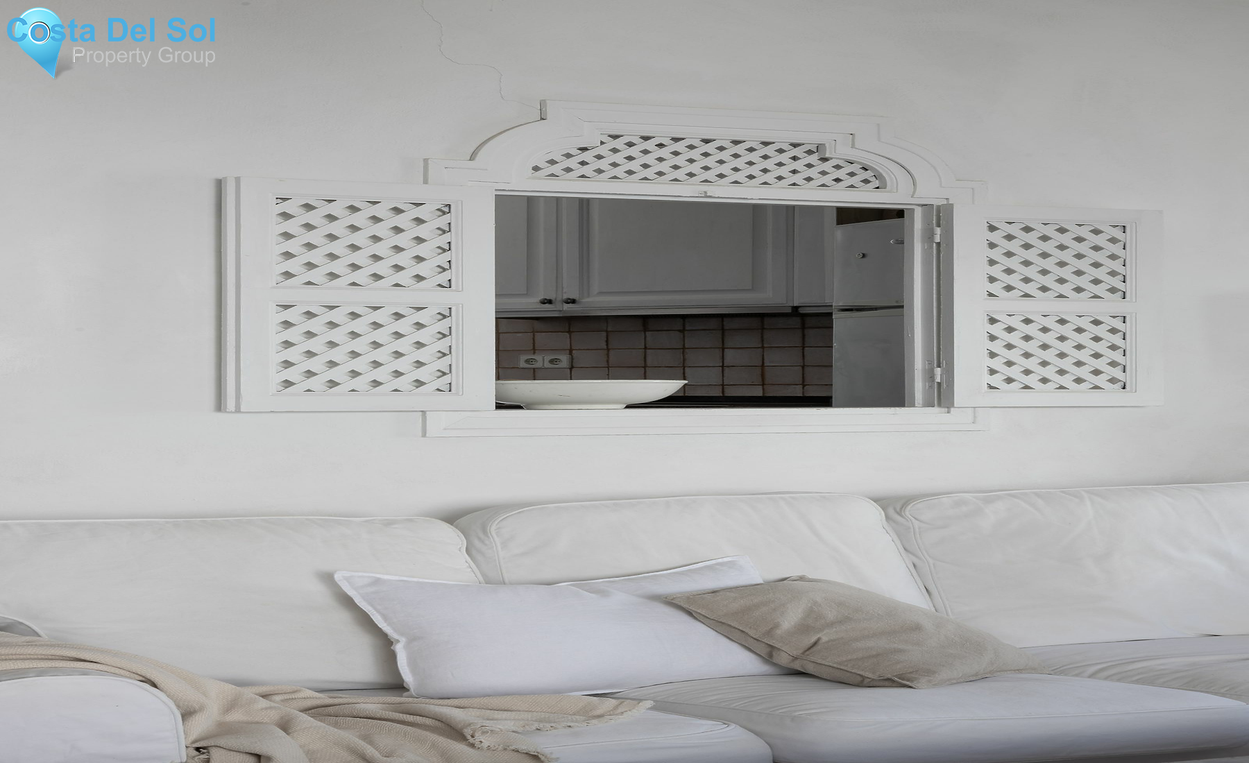 Semi-Detached House in The Golden Mile-1174308