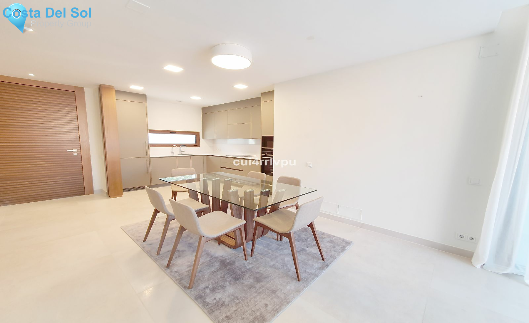 Semi-Detached House in The Golden Mile-1175389