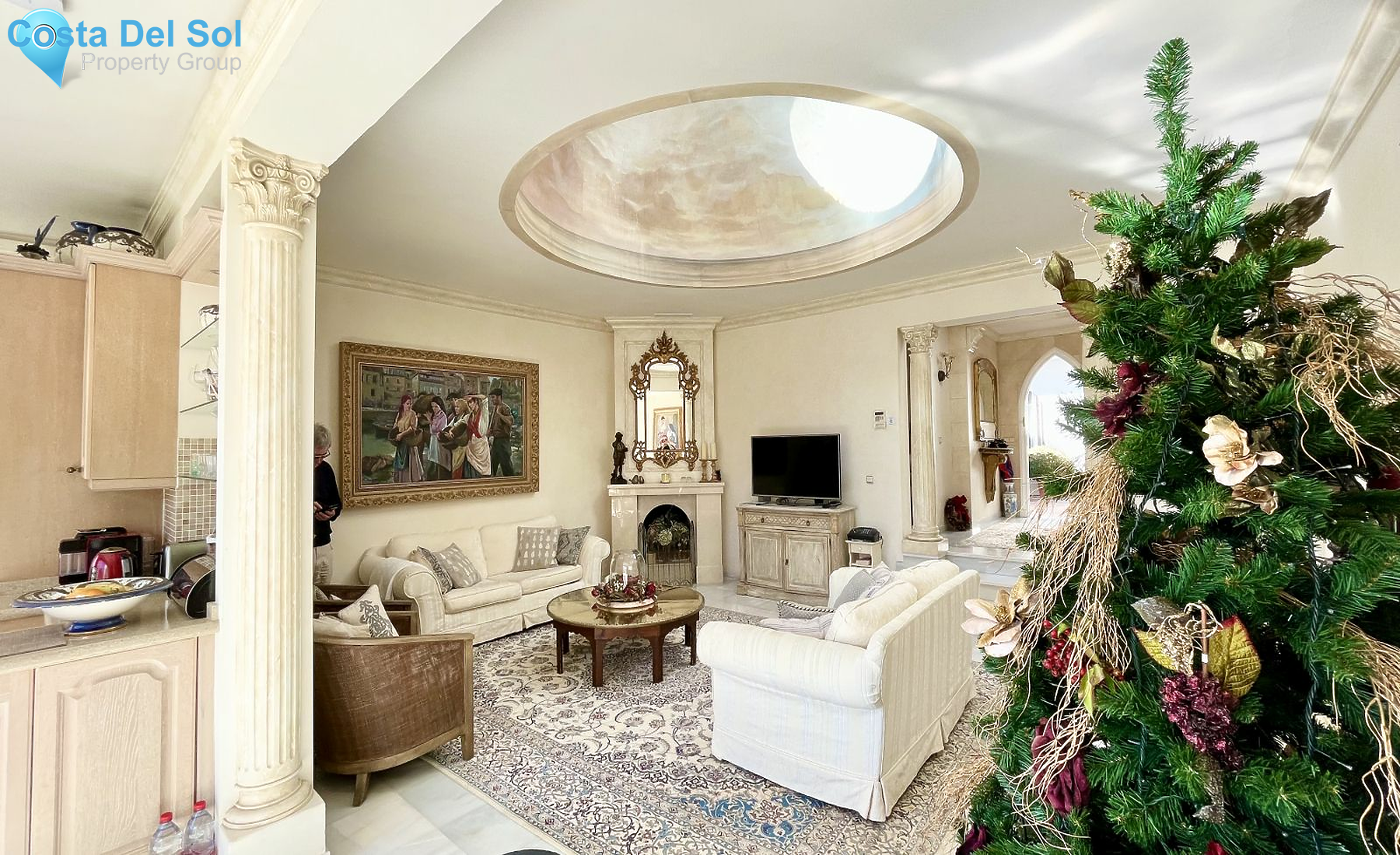 Semi-Detached House in The Golden Mile-1484545