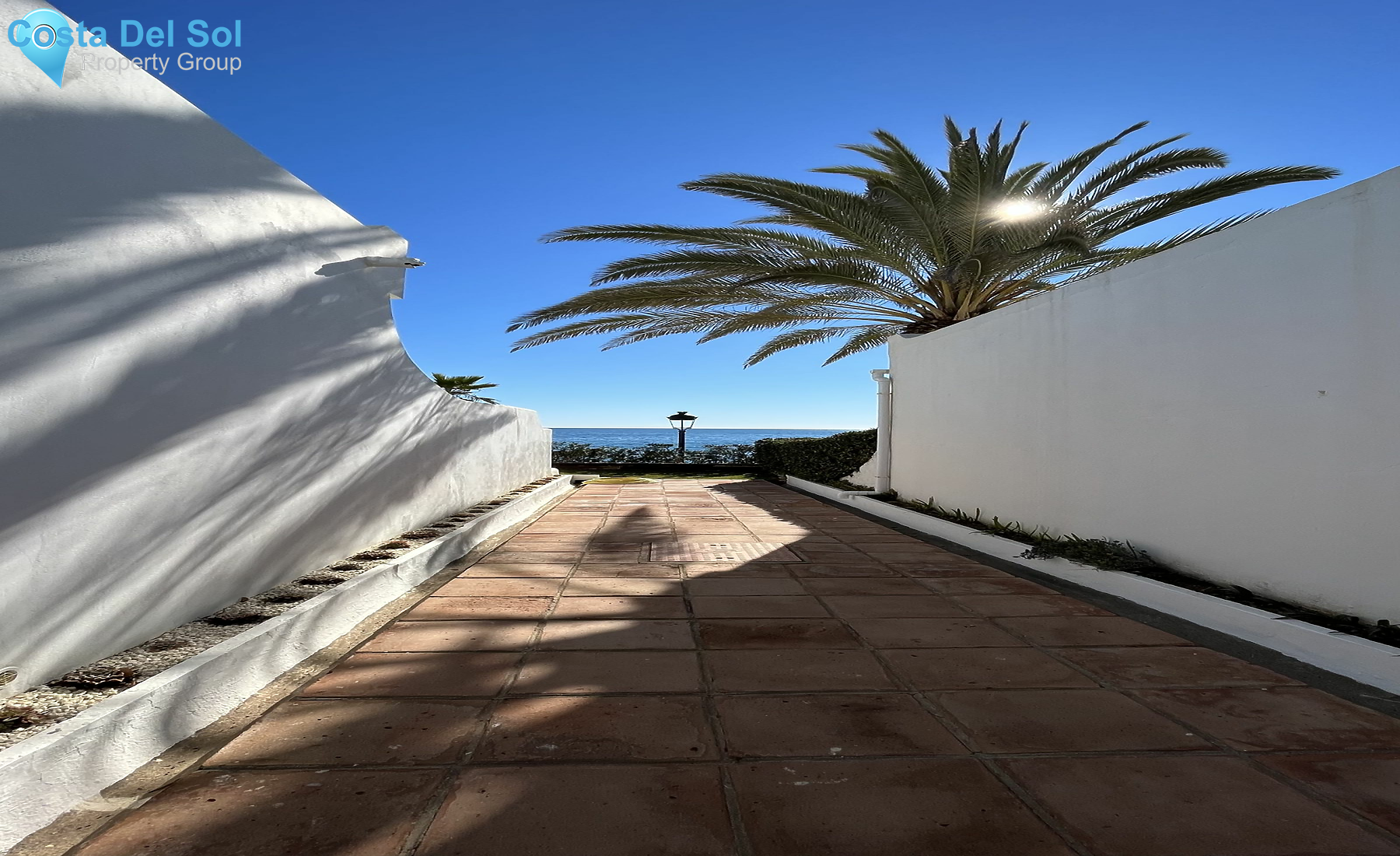 Semi-Detached House in The Golden Mile-1484564