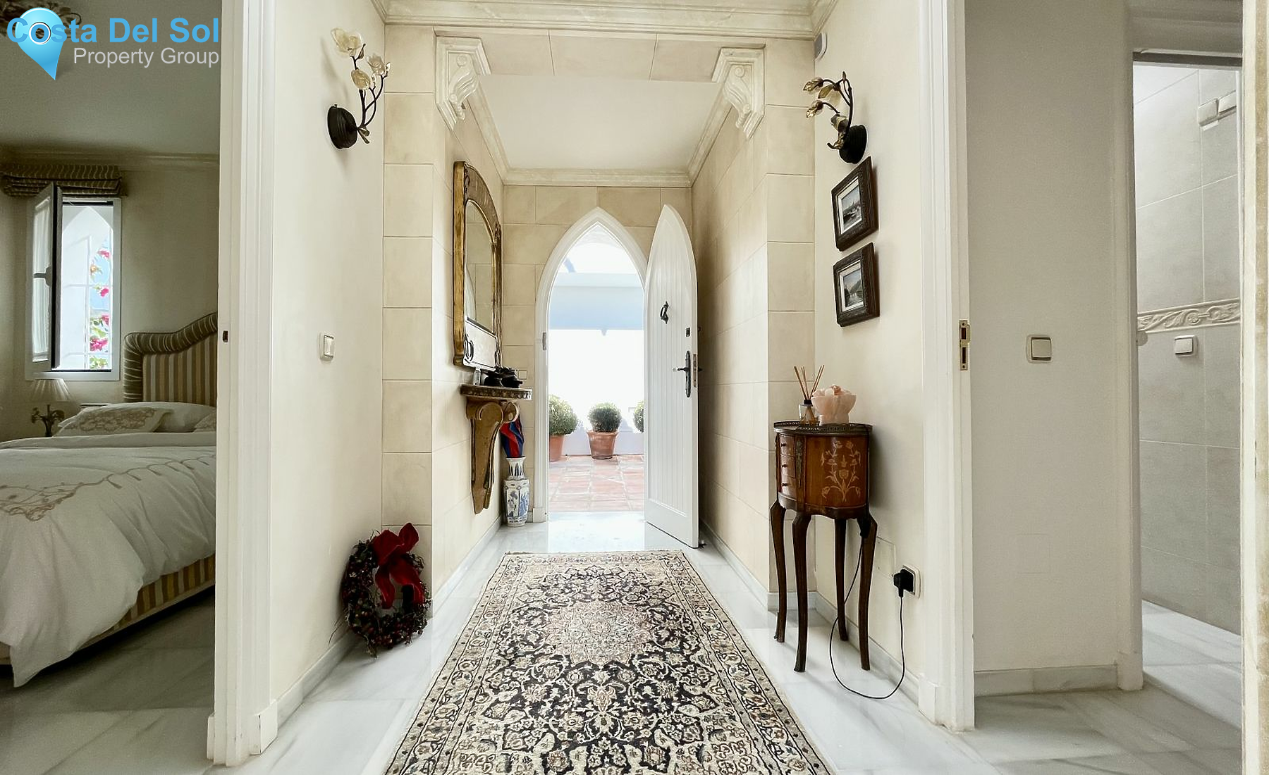 Semi-Detached House in The Golden Mile-1484550