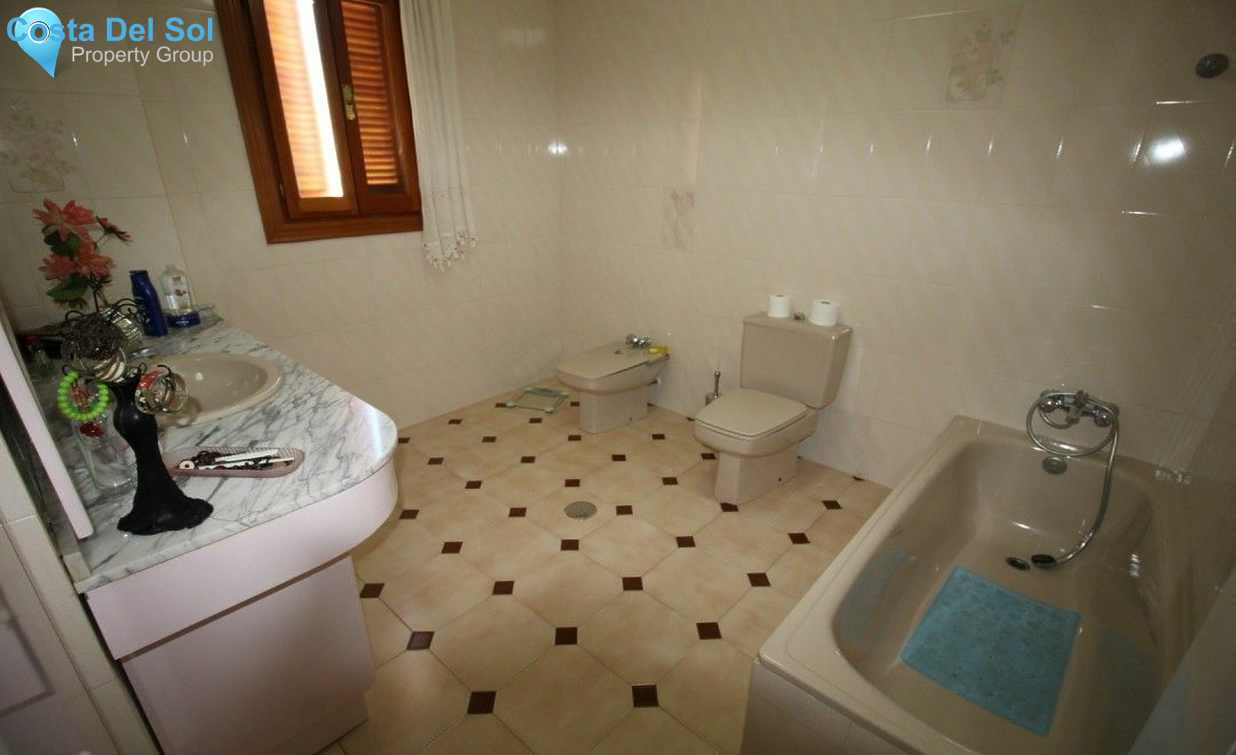 Semi-Detached House in Vélez-Málaga-1216871