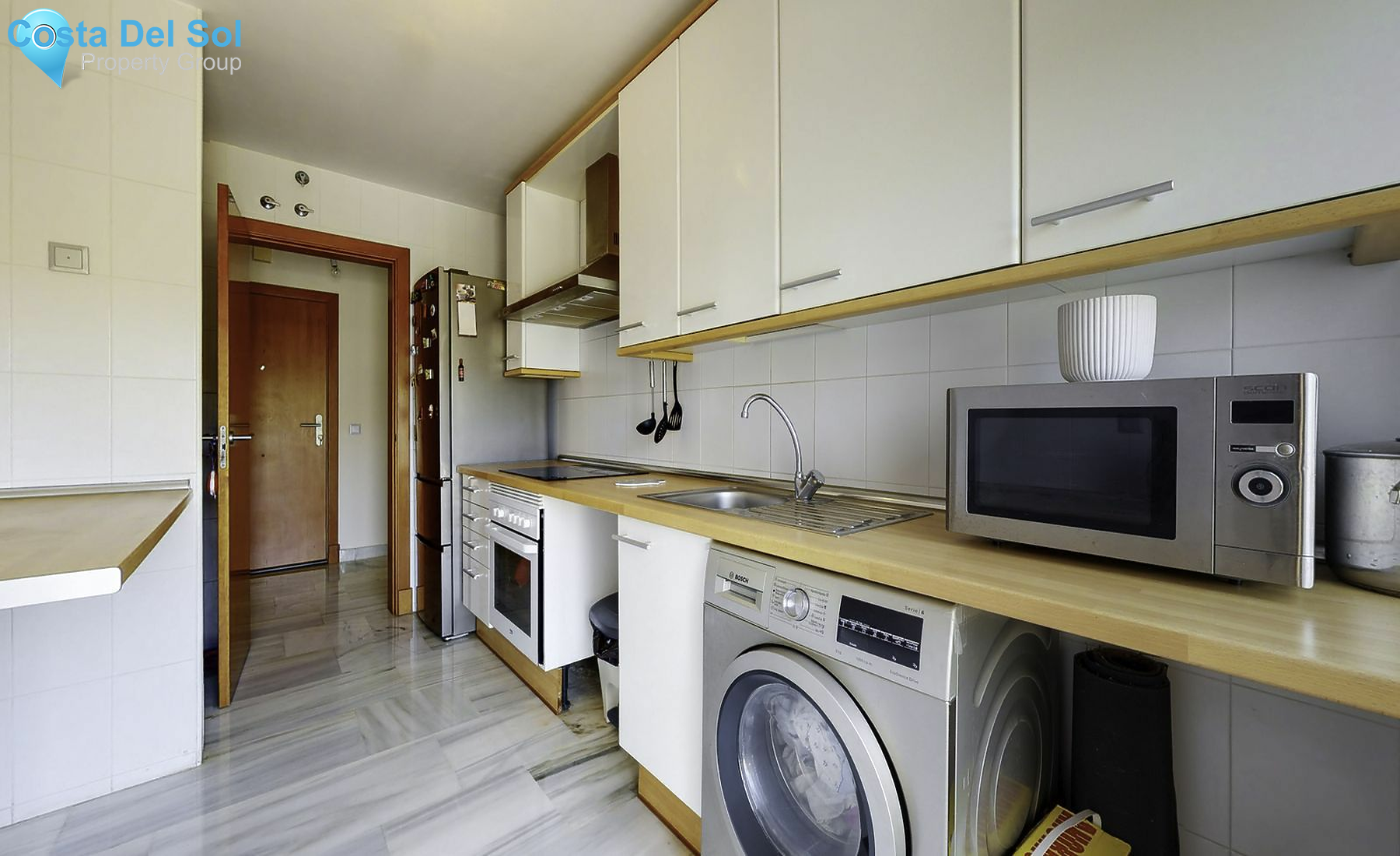 Top Floor Apartment in Benahavís-1474381