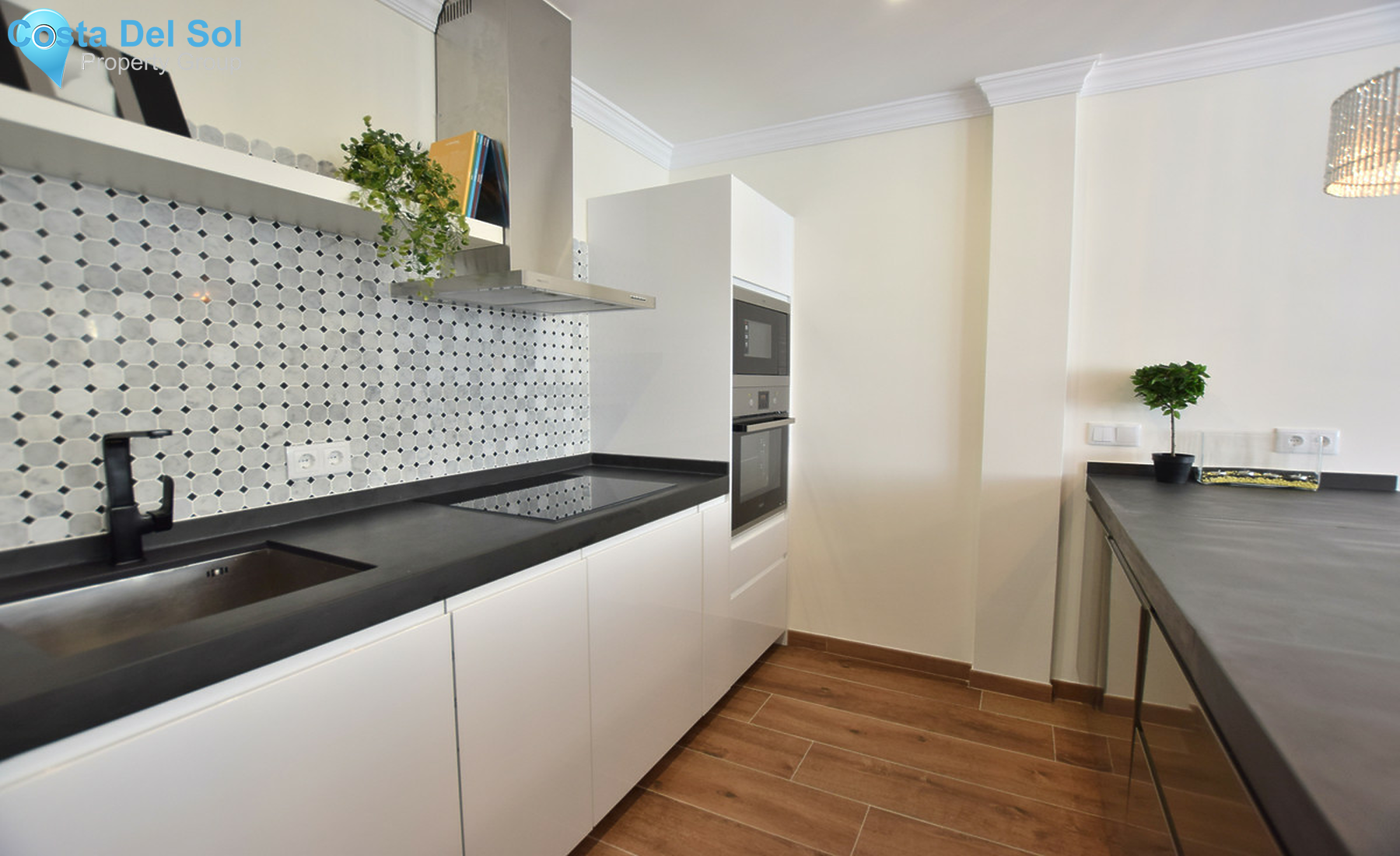 Top Floor Apartment in Calahonda-1431538