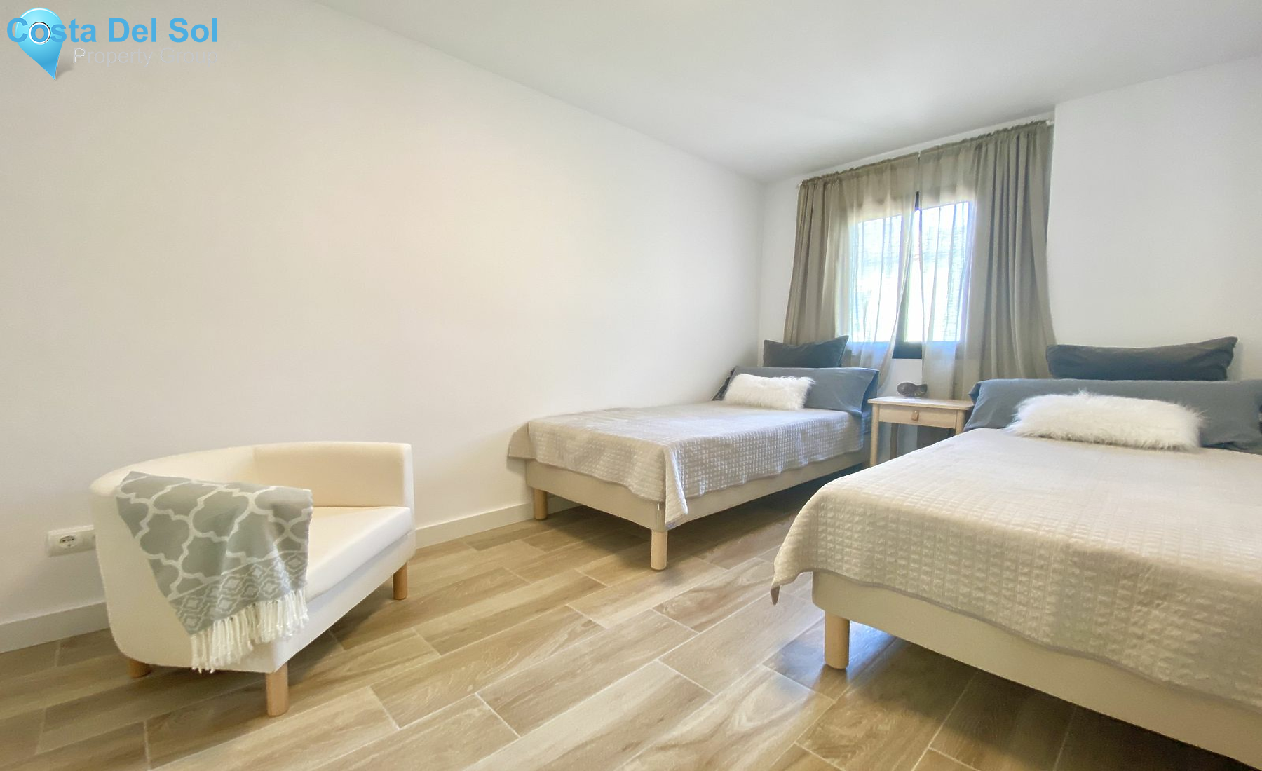 Top Floor Apartment in Calahonda-1141421