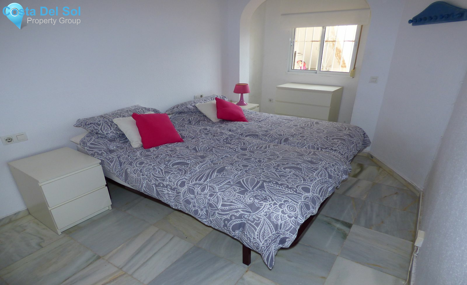Top Floor Apartment in Calahonda-1447251