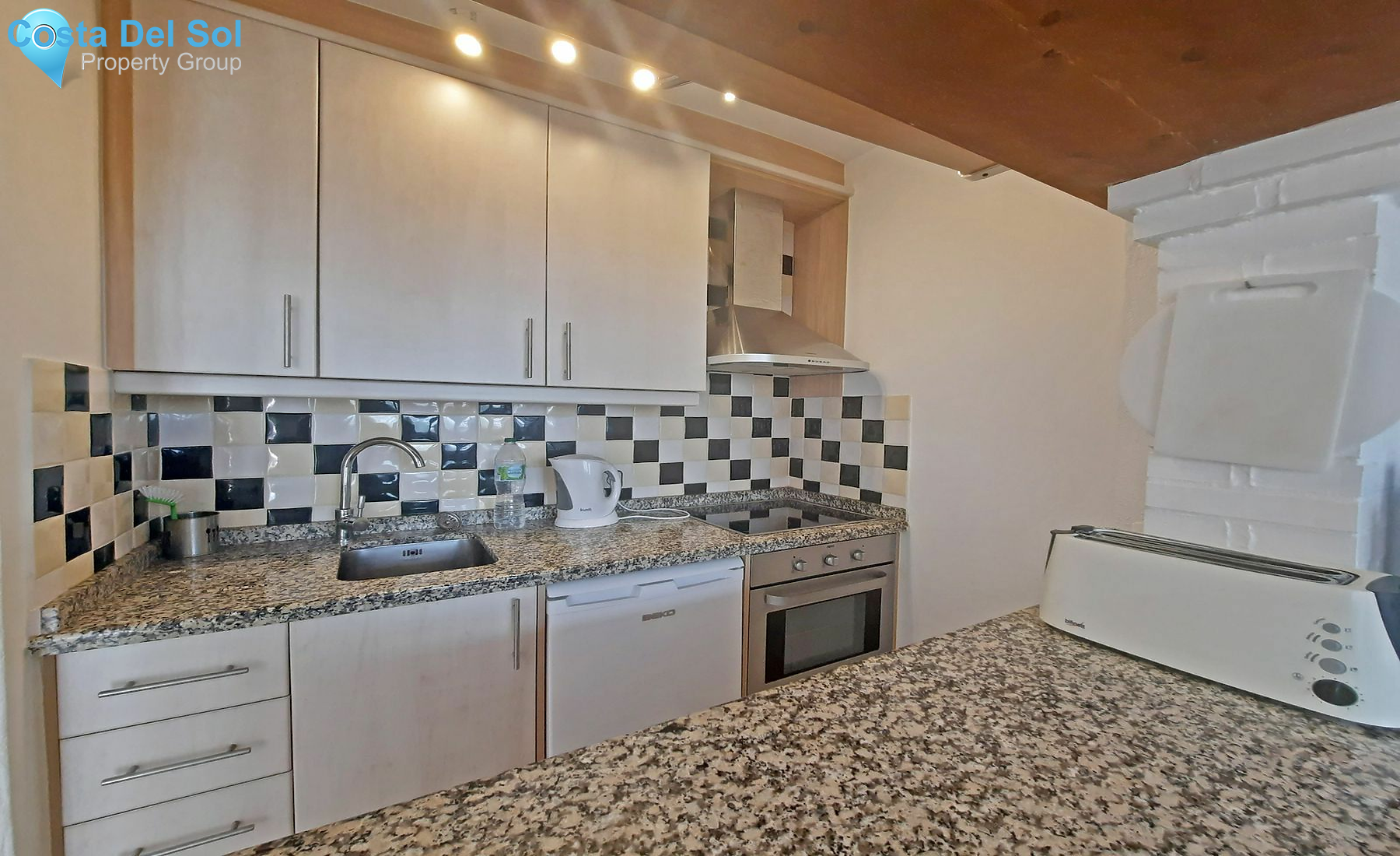 Top Floor Apartment in Calahonda-1470459