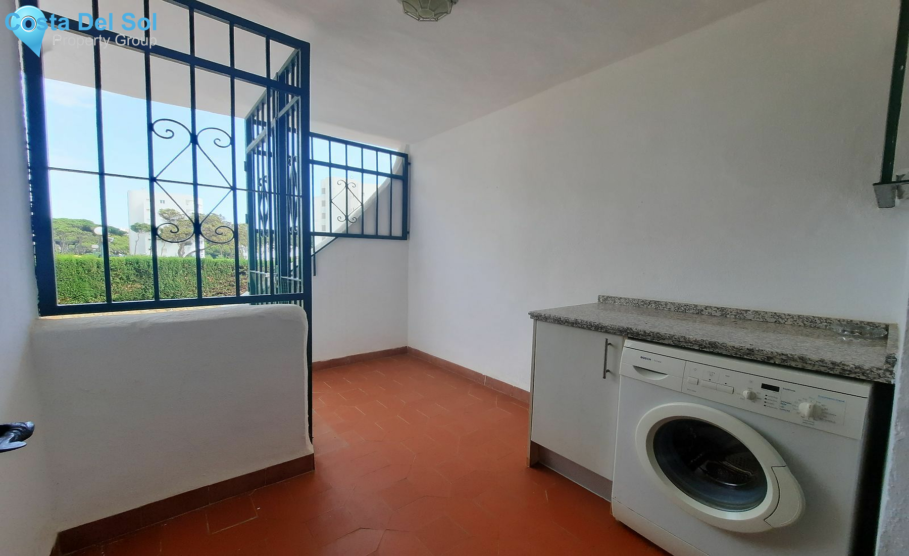 Top Floor Apartment in Calahonda-1470451
