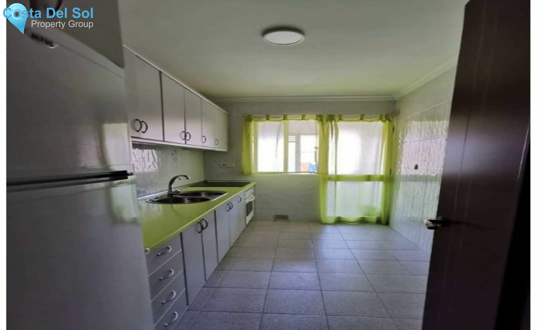 Top Floor Apartment in Coín-1225896