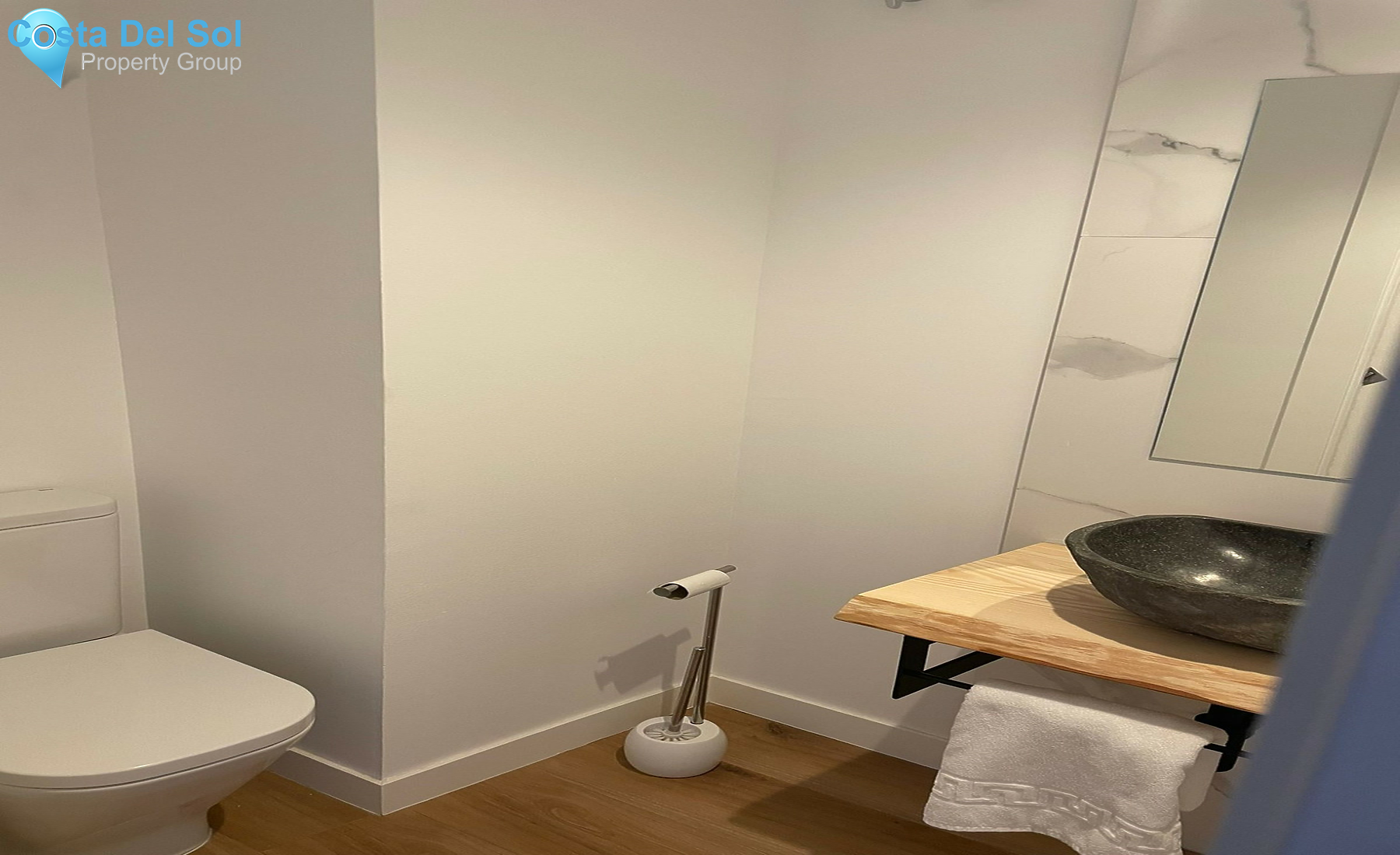 Top Floor Apartment in Estepona-1264698