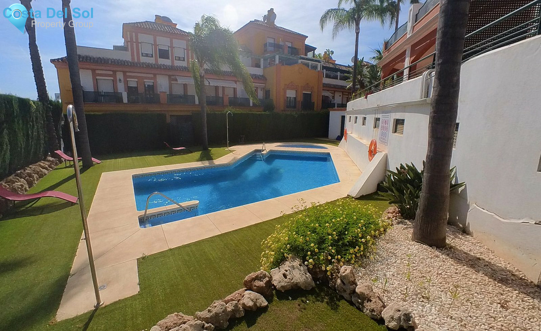 Top Floor Apartment in Estepona-1271633