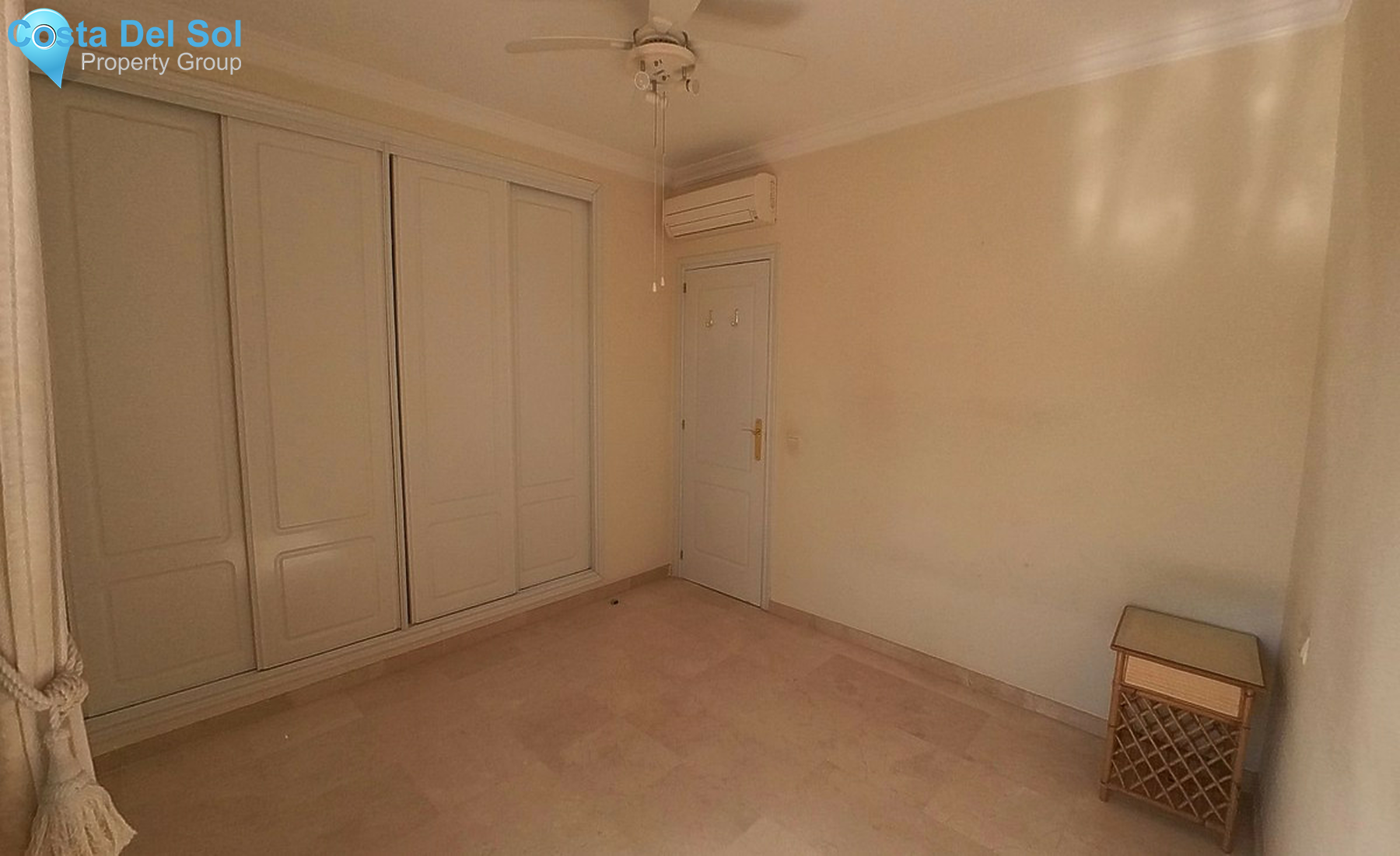 Top Floor Apartment in Estepona-1271623