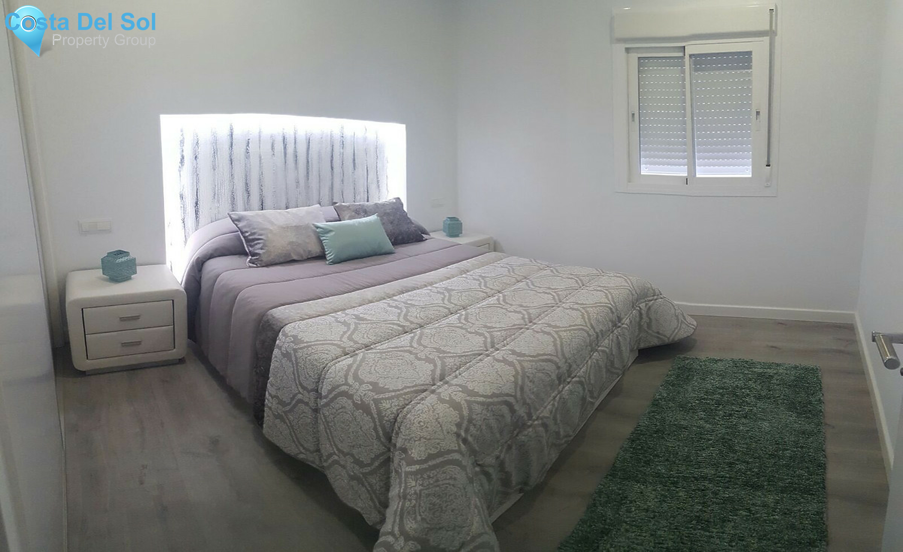 Top Floor Apartment in Estepona-1285446