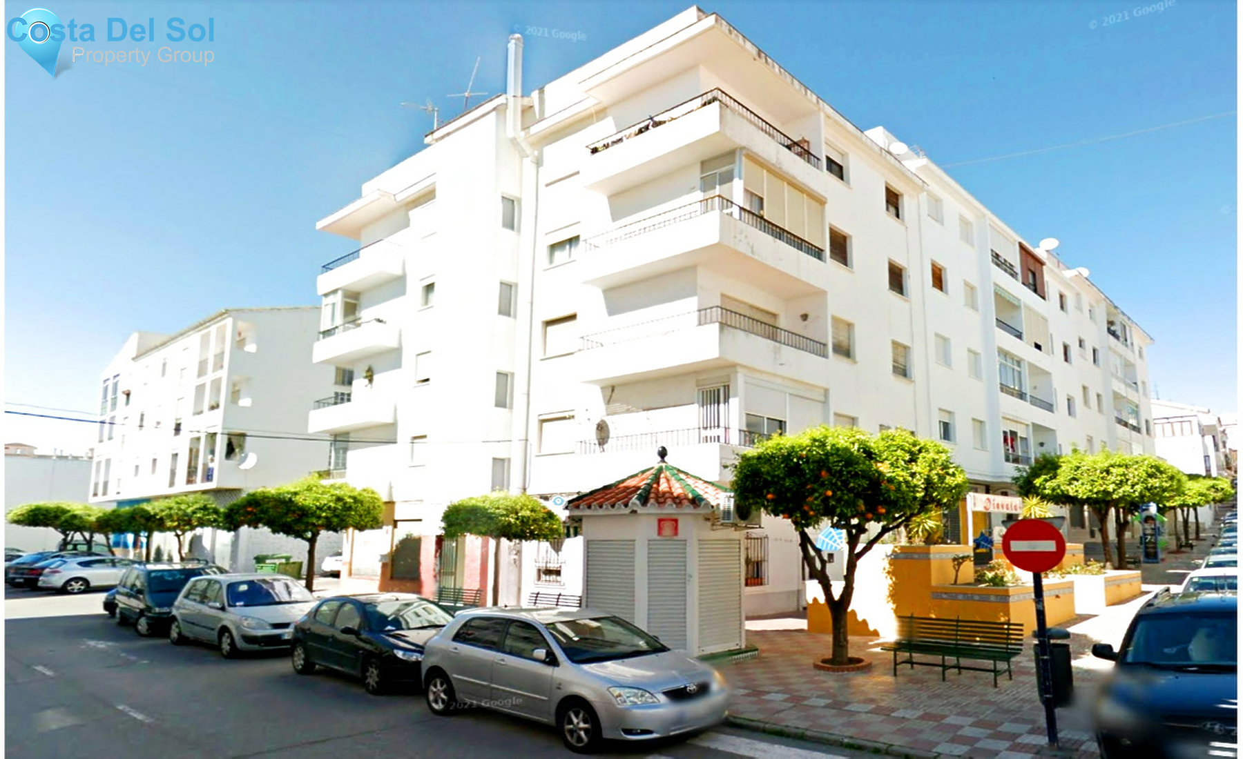 Top Floor Apartment in Estepona-1322453