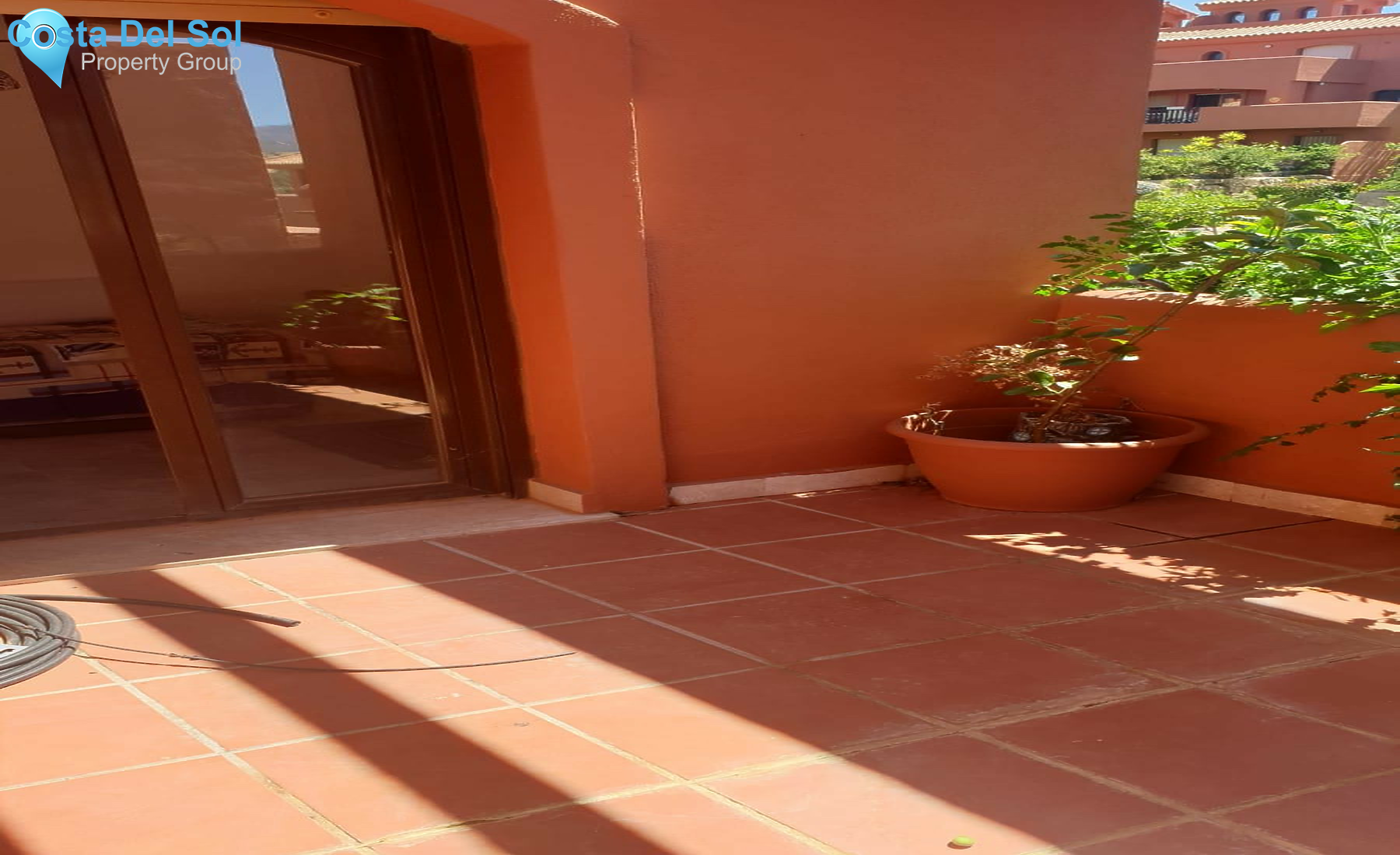 Top Floor Apartment in Estepona-1415845