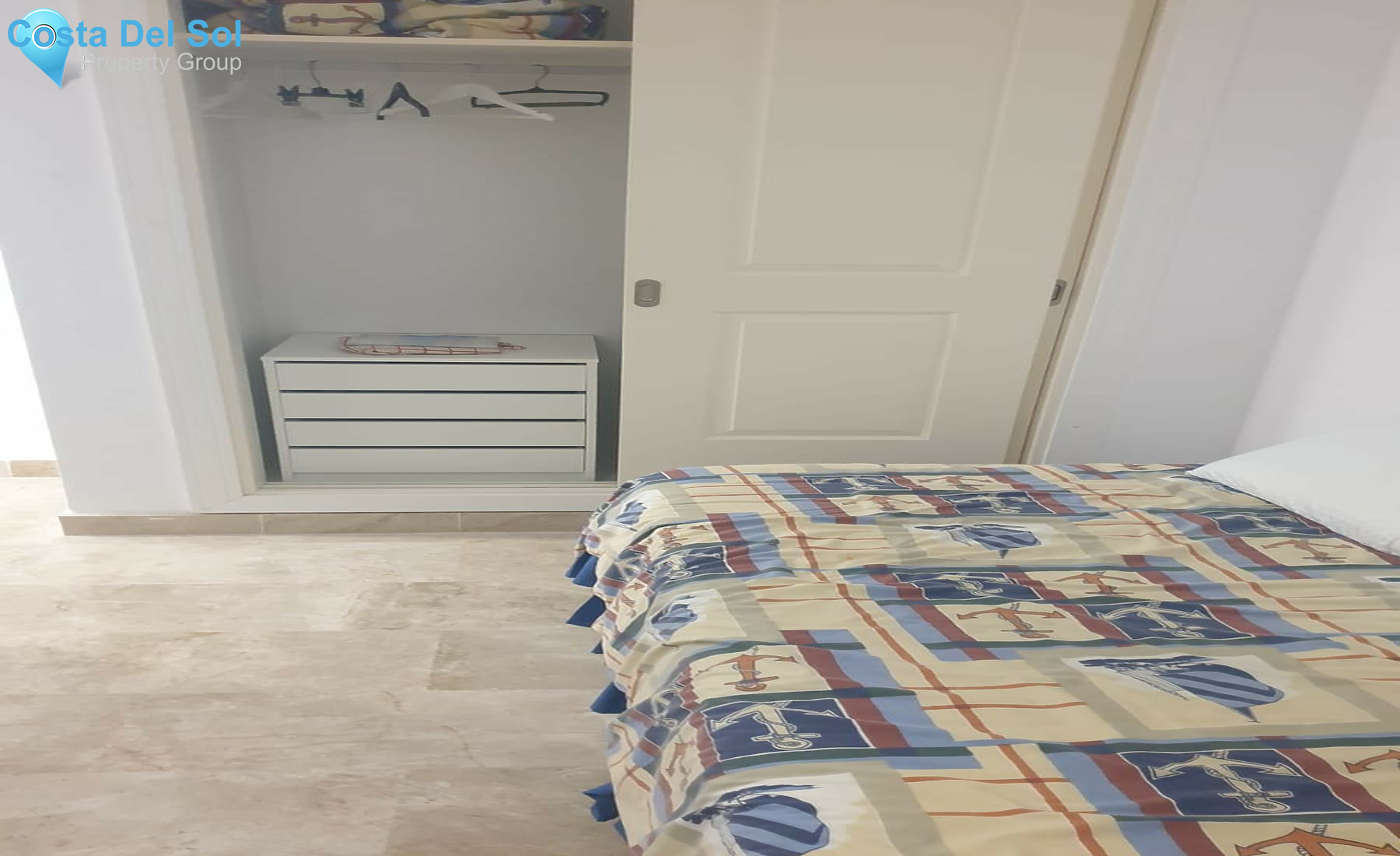 Top Floor Apartment in Estepona-1415847