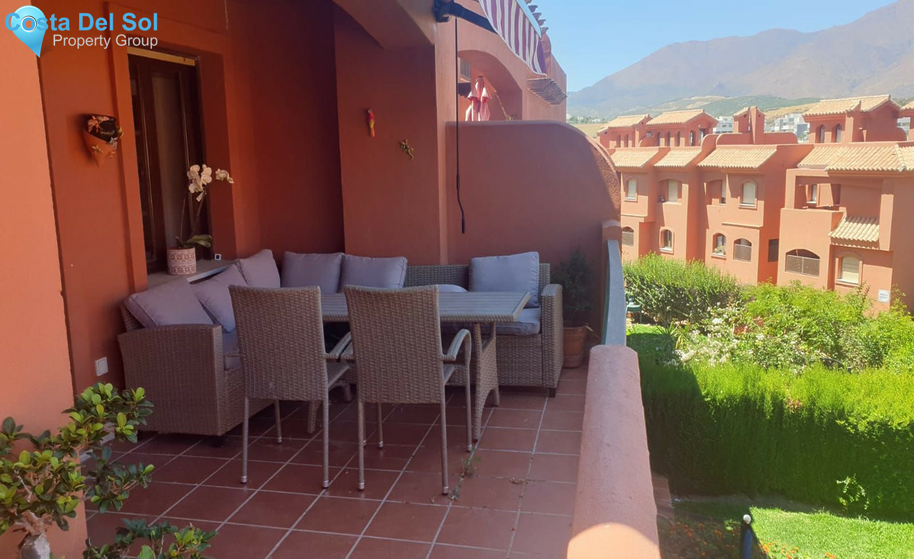 Top Floor Apartment in Estepona-1415848