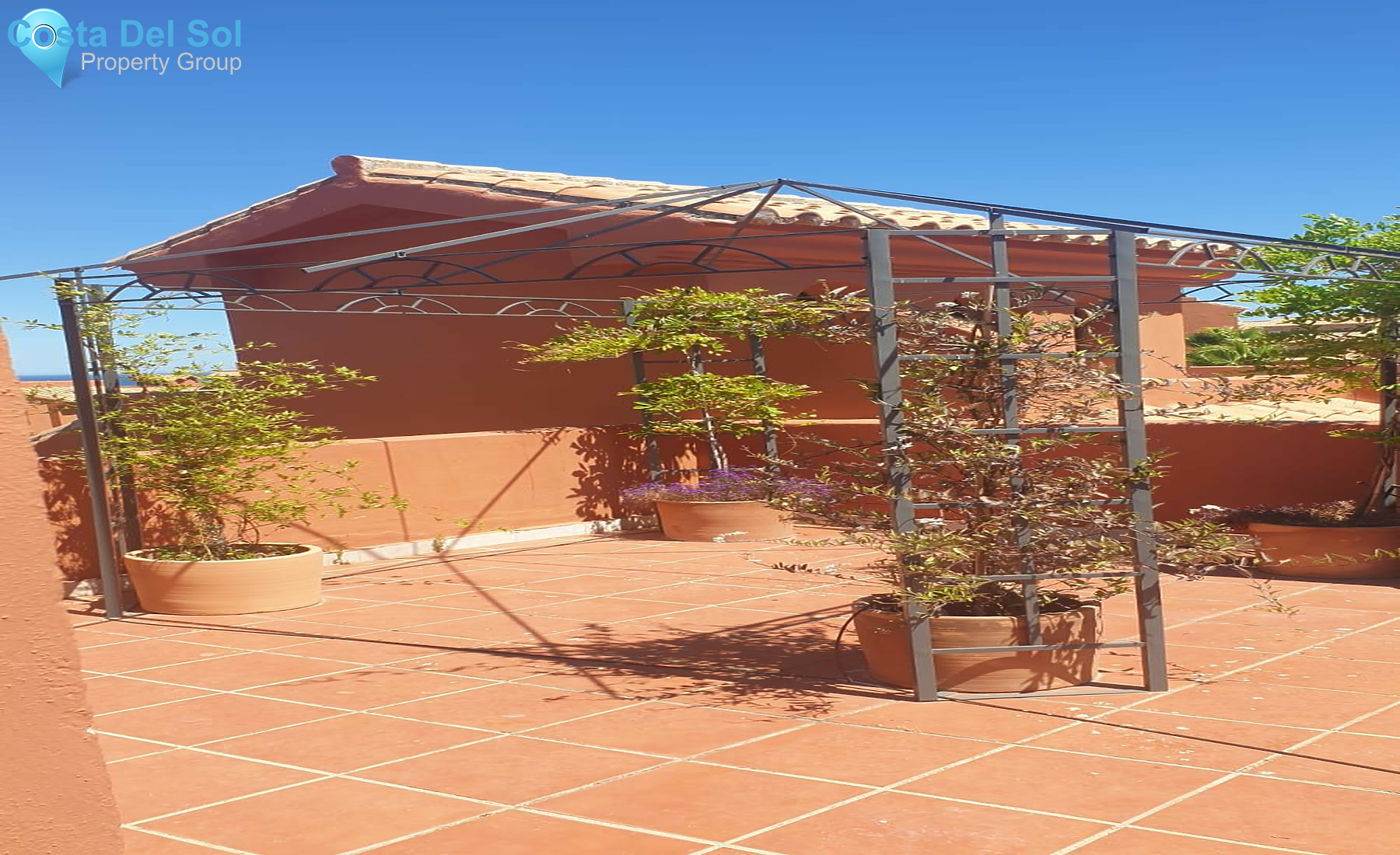 Top Floor Apartment in Estepona-1415833