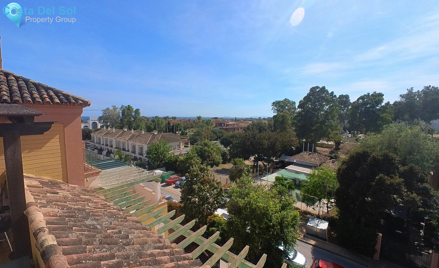 Top Floor Apartment in Estepona-1138373