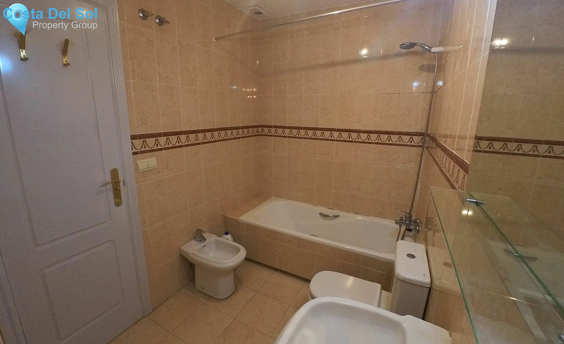 Top Floor Apartment in Estepona-1138377