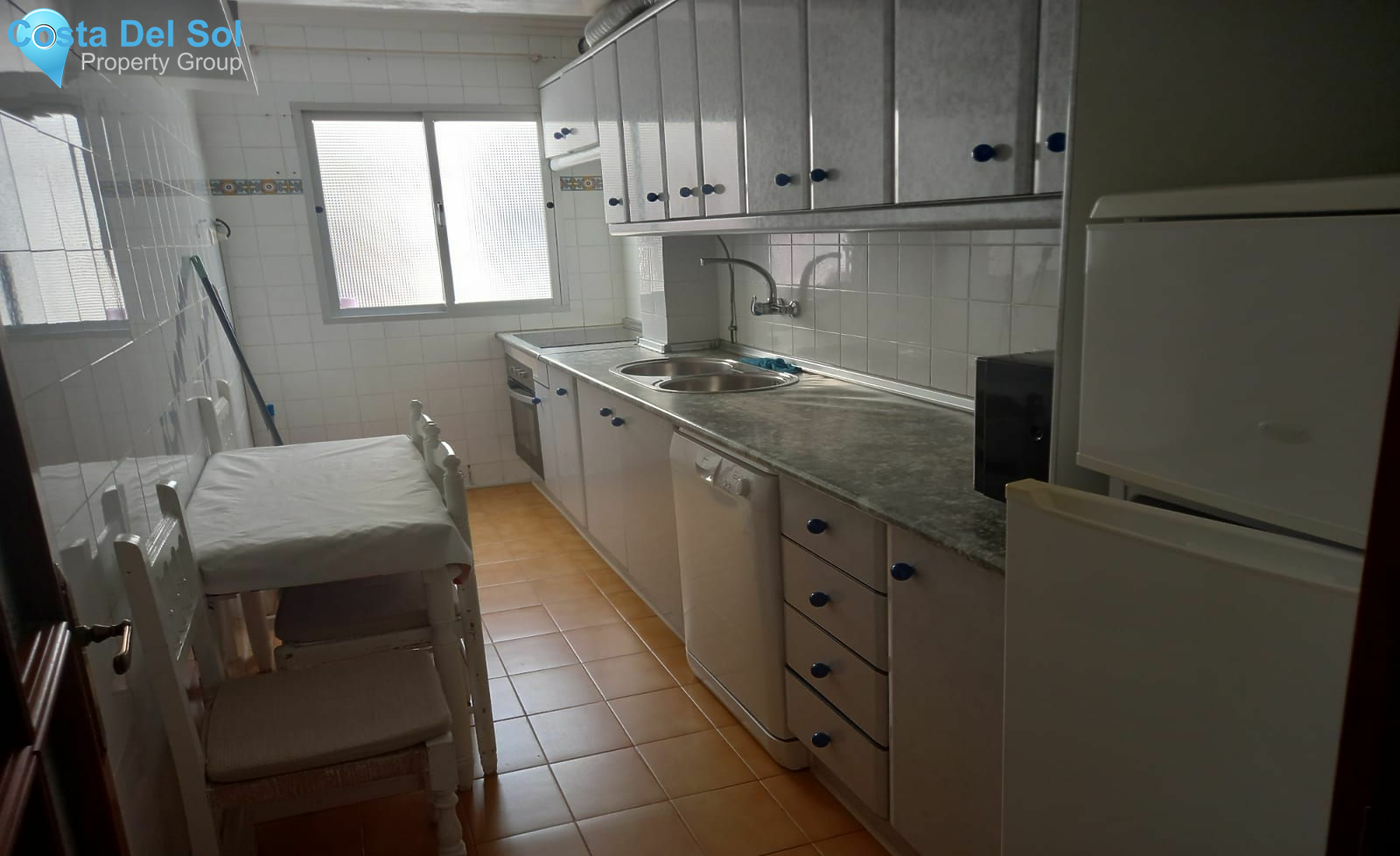 Top Floor Apartment in Estepona-1153936