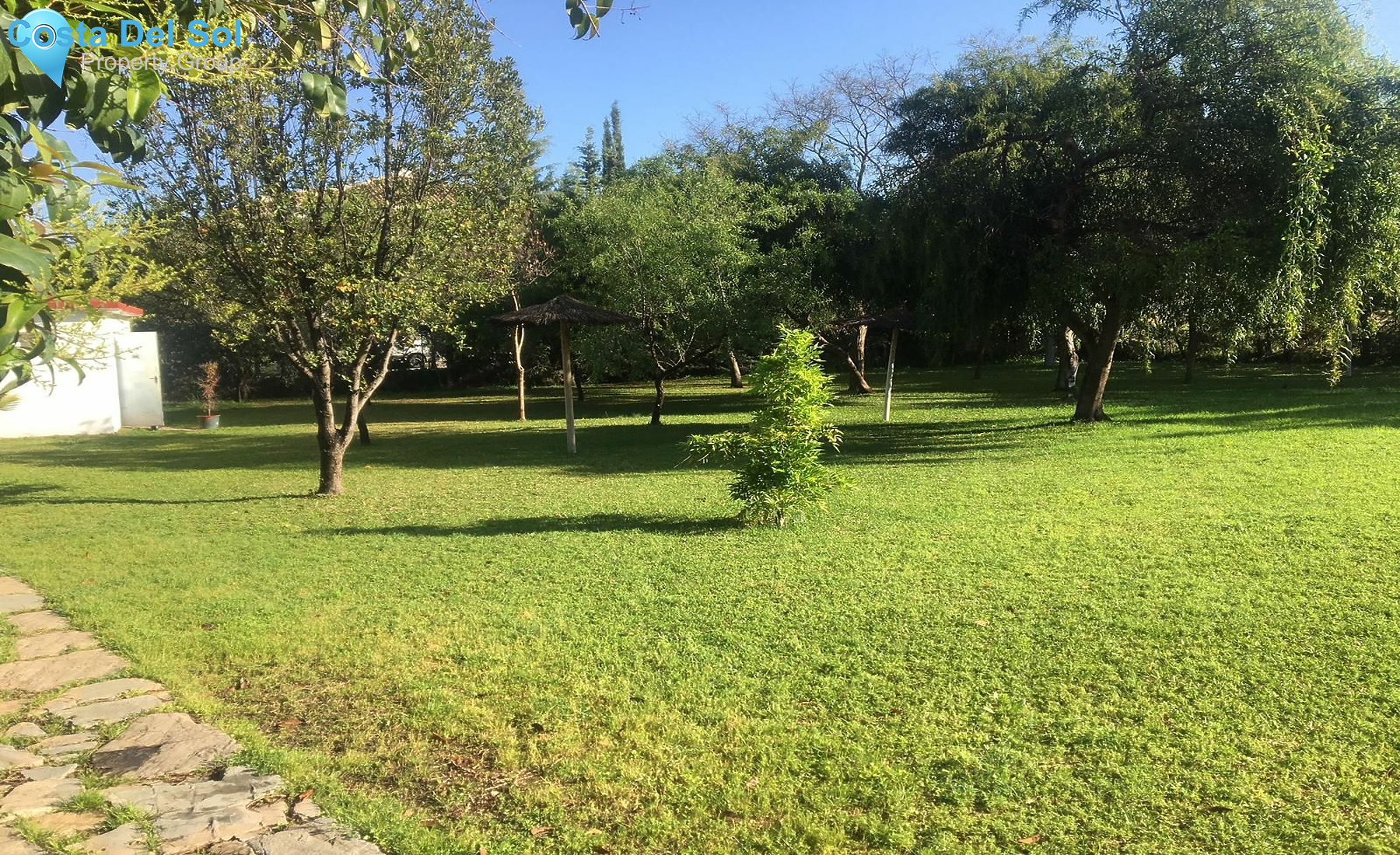 Top Floor Apartment in Estepona-1160026