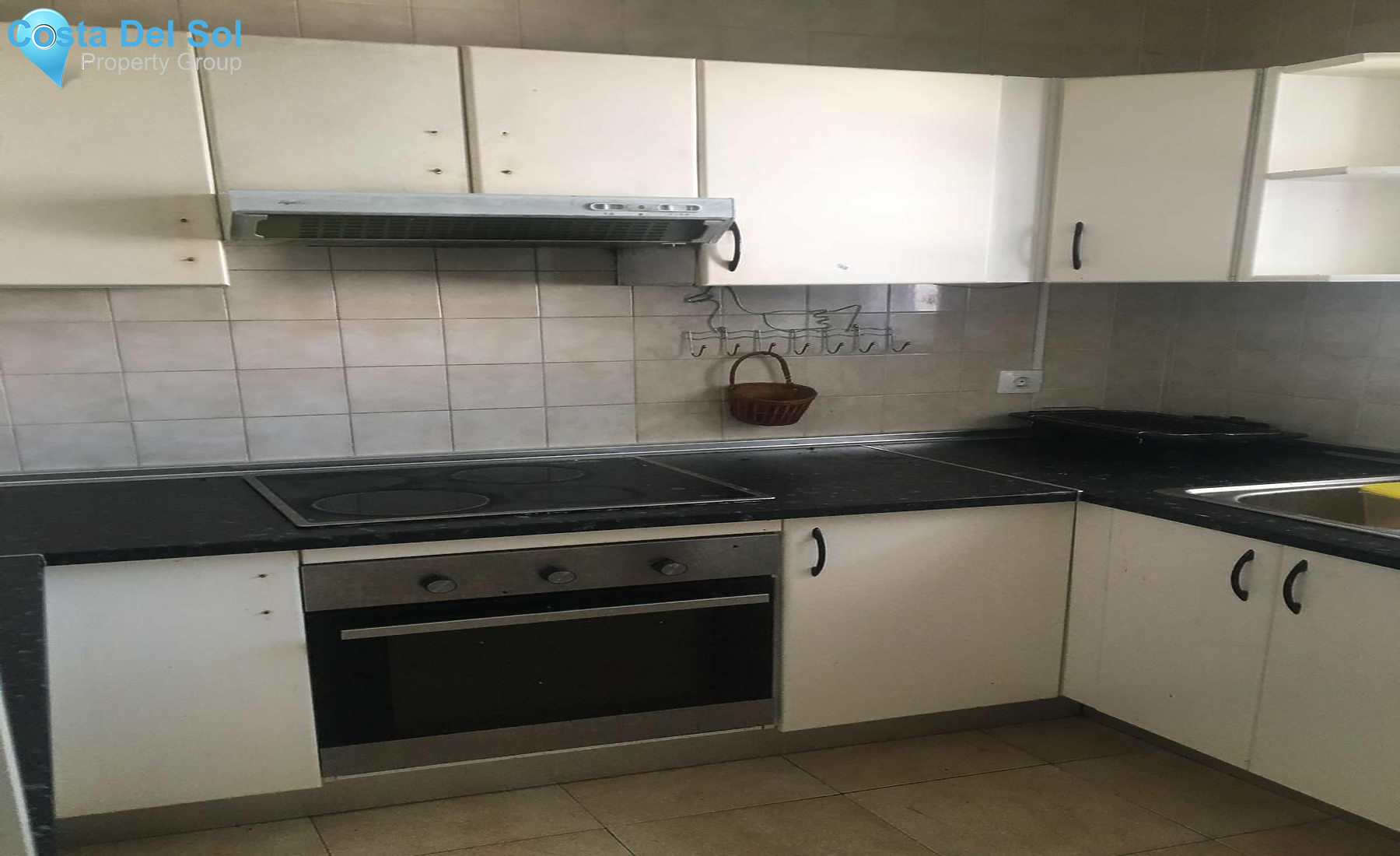 Top Floor Apartment in Estepona-1160021