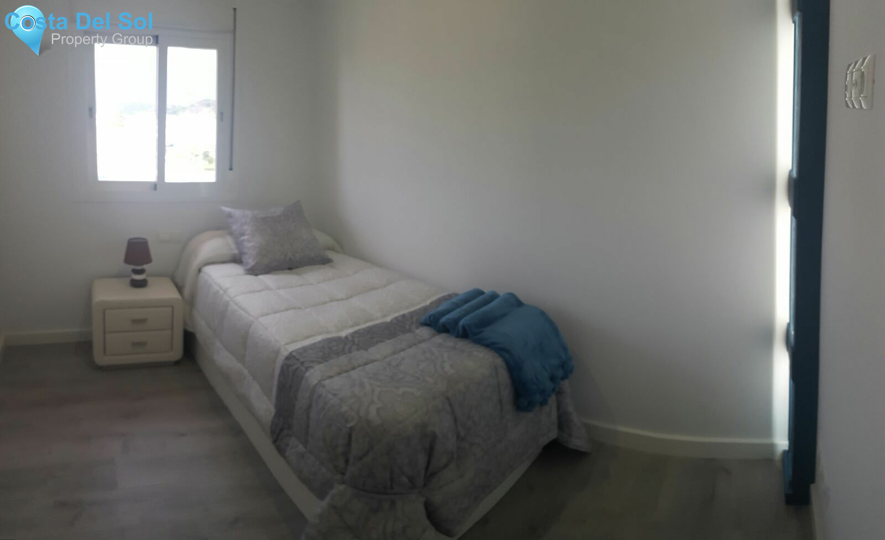 Top Floor Apartment in Estepona-1203038