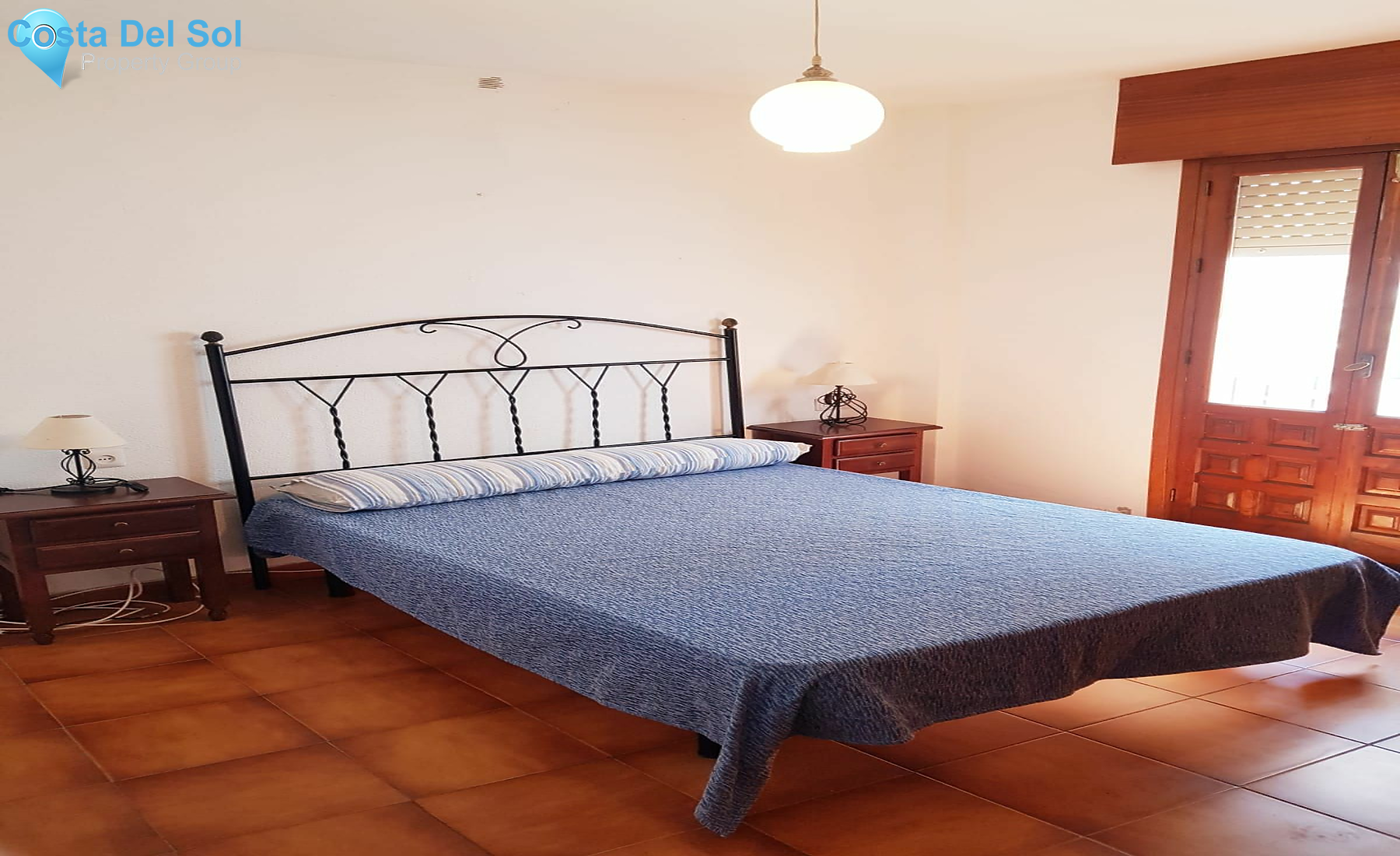 Top Floor Apartment in Estepona-1215270