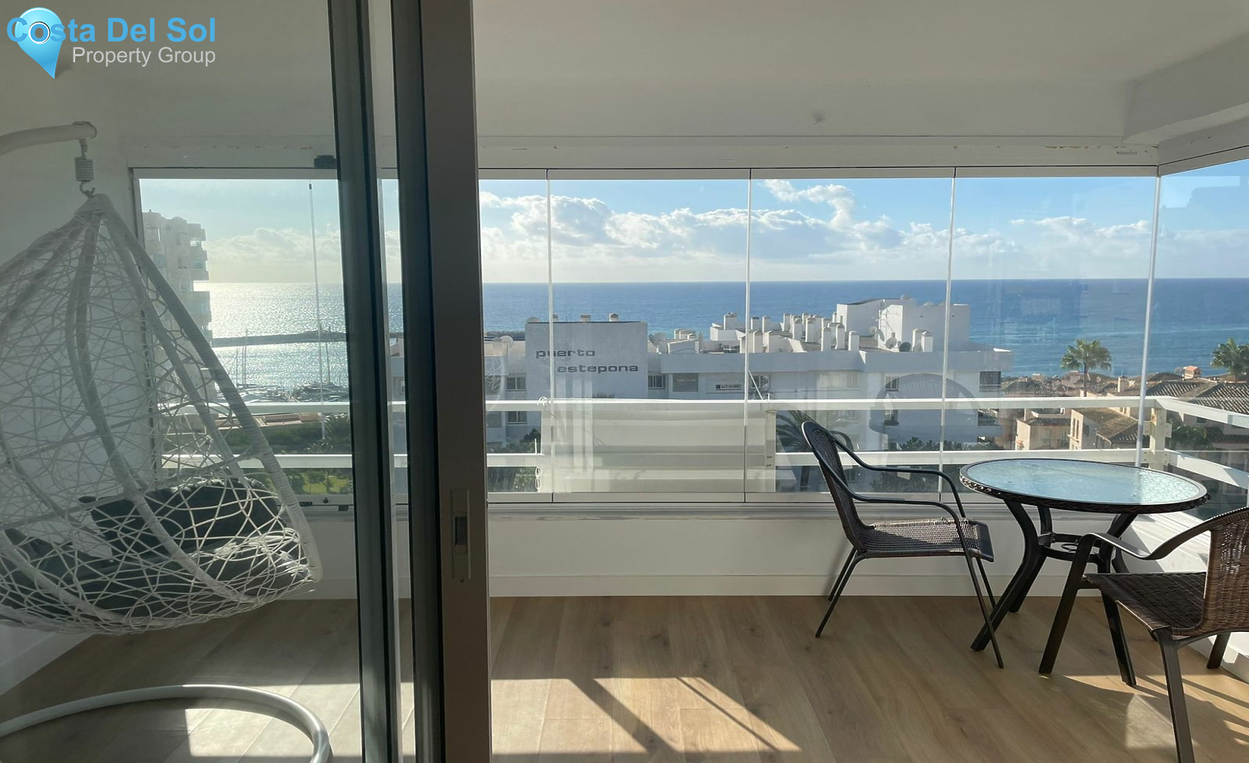 Top Floor Apartment in Estepona-1395230