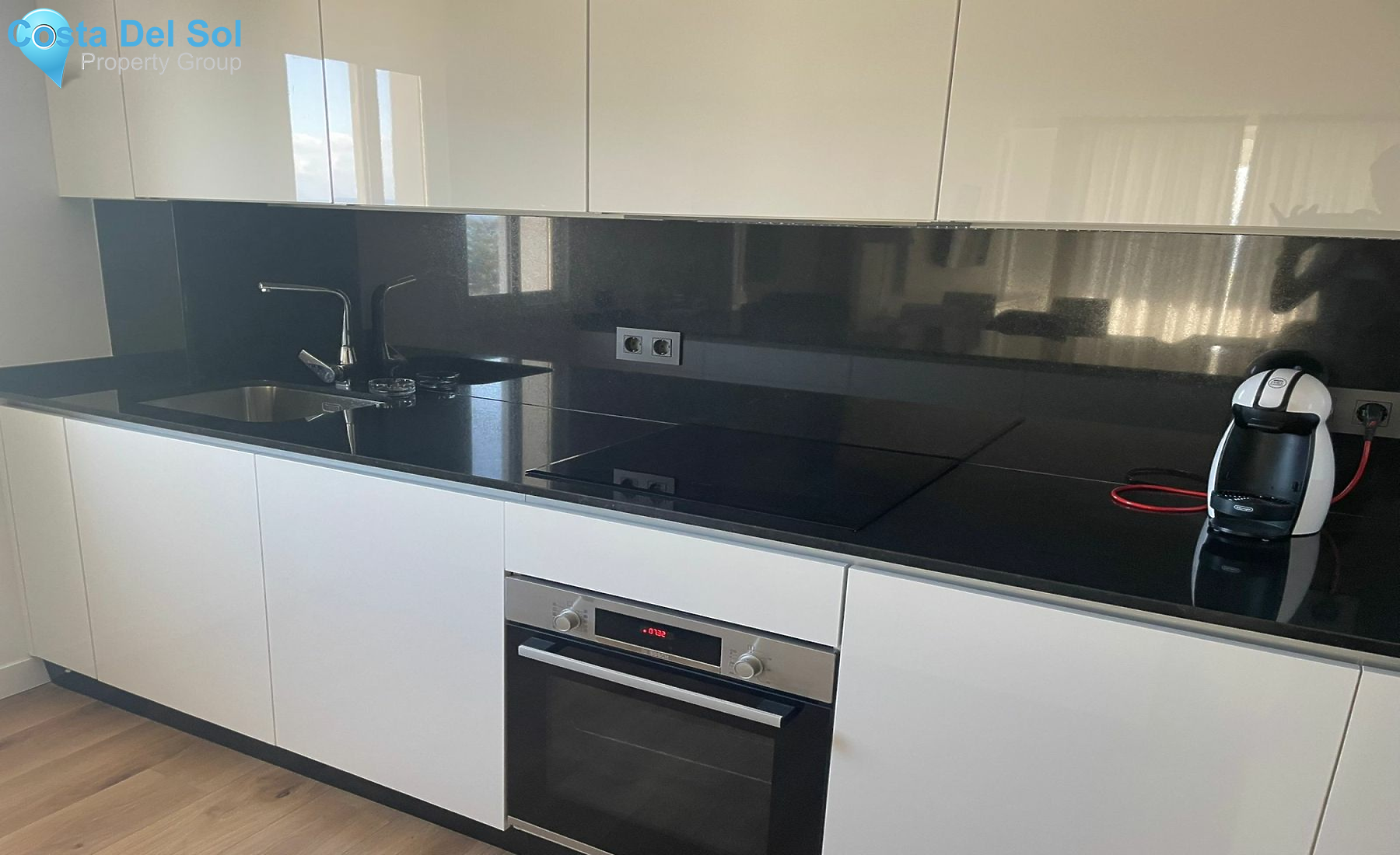 Top Floor Apartment in Estepona-1395242