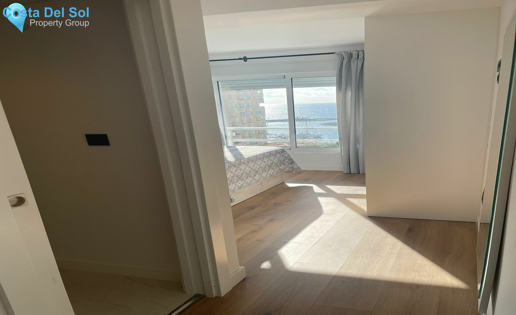 Top Floor Apartment in Estepona-1395245