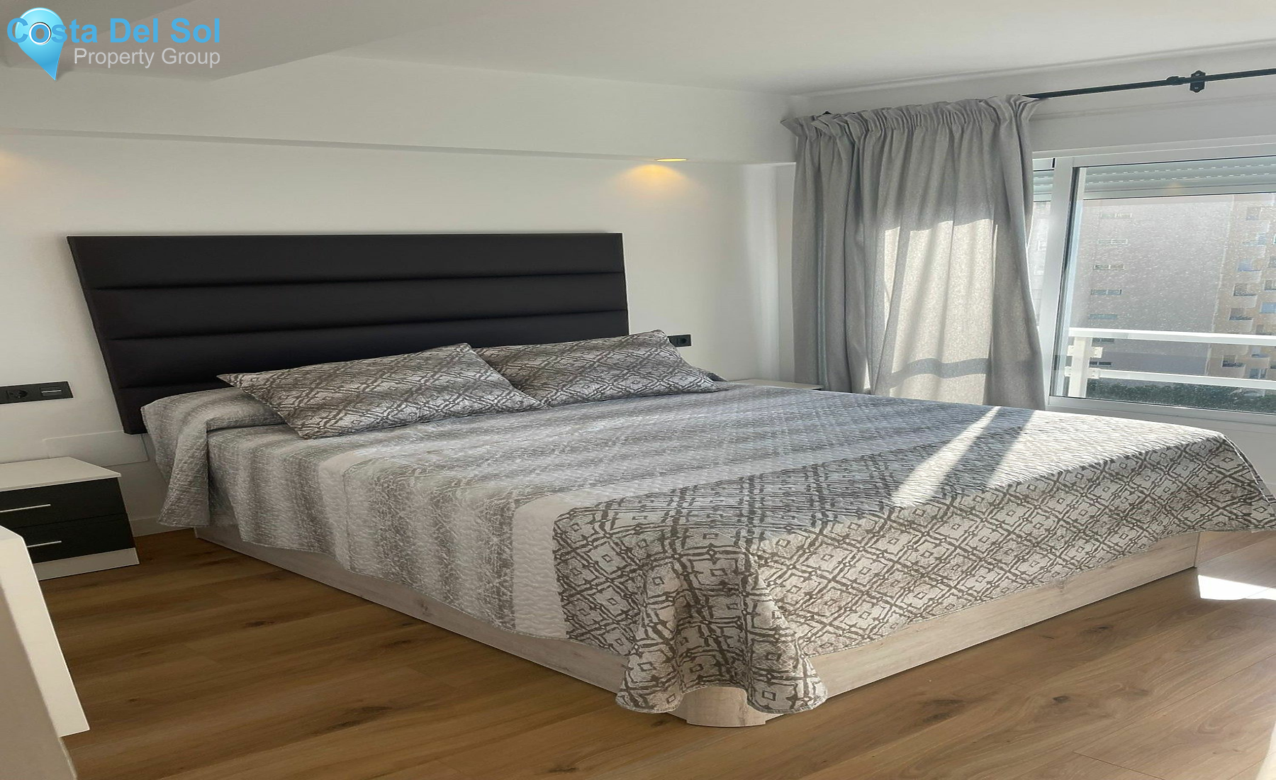 Top Floor Apartment in Estepona-1395249