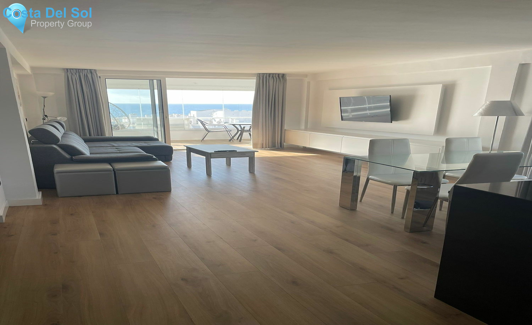 Top Floor Apartment in Estepona-1395232