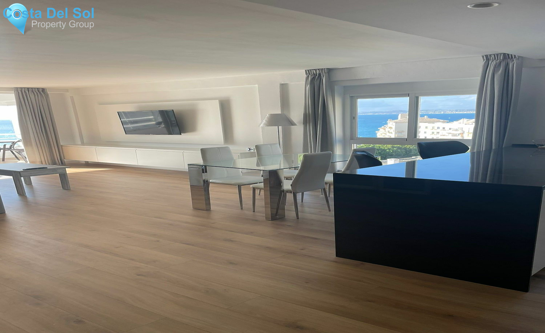 Top Floor Apartment in Estepona-1395233
