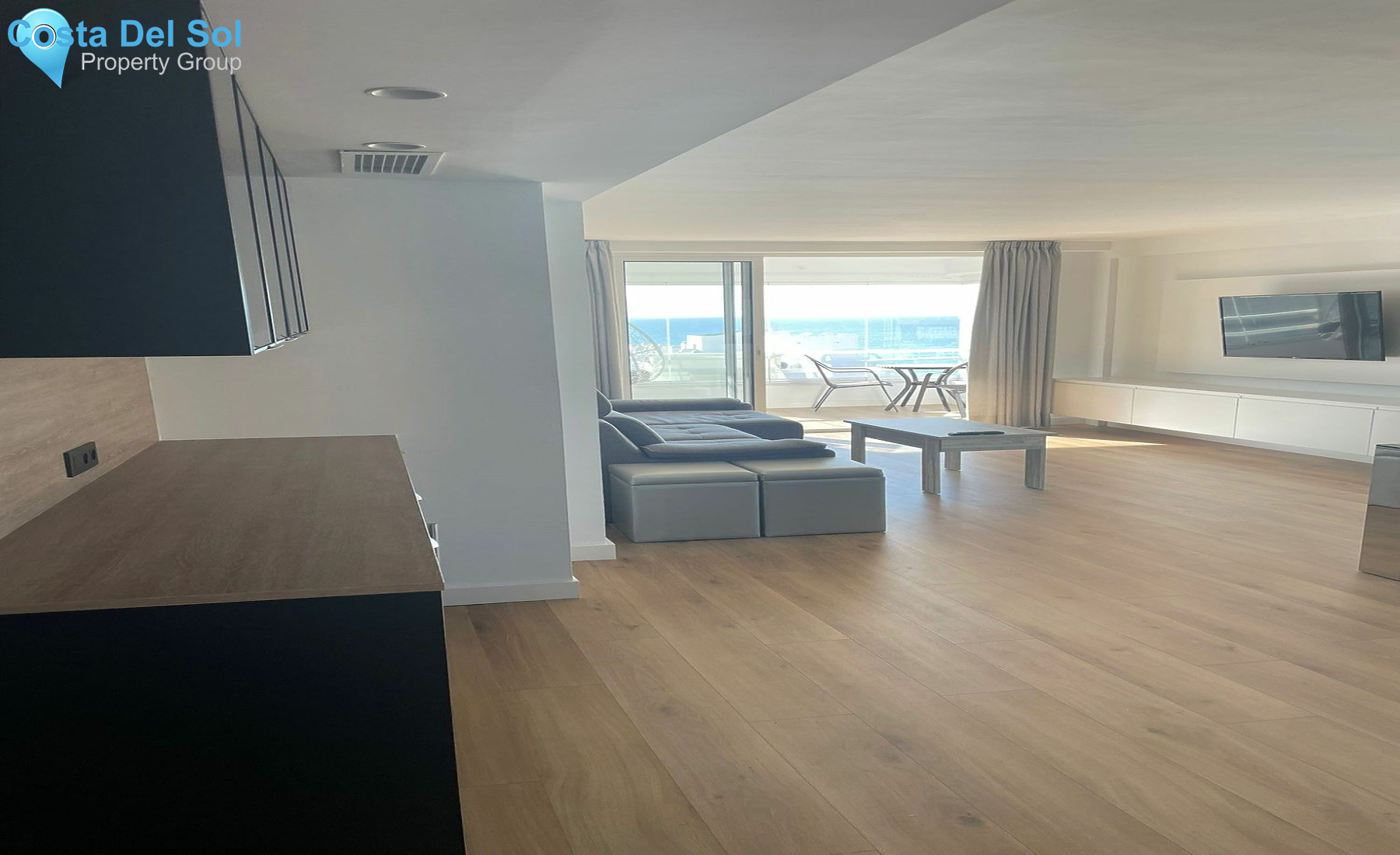 Top Floor Apartment in Estepona-1395234