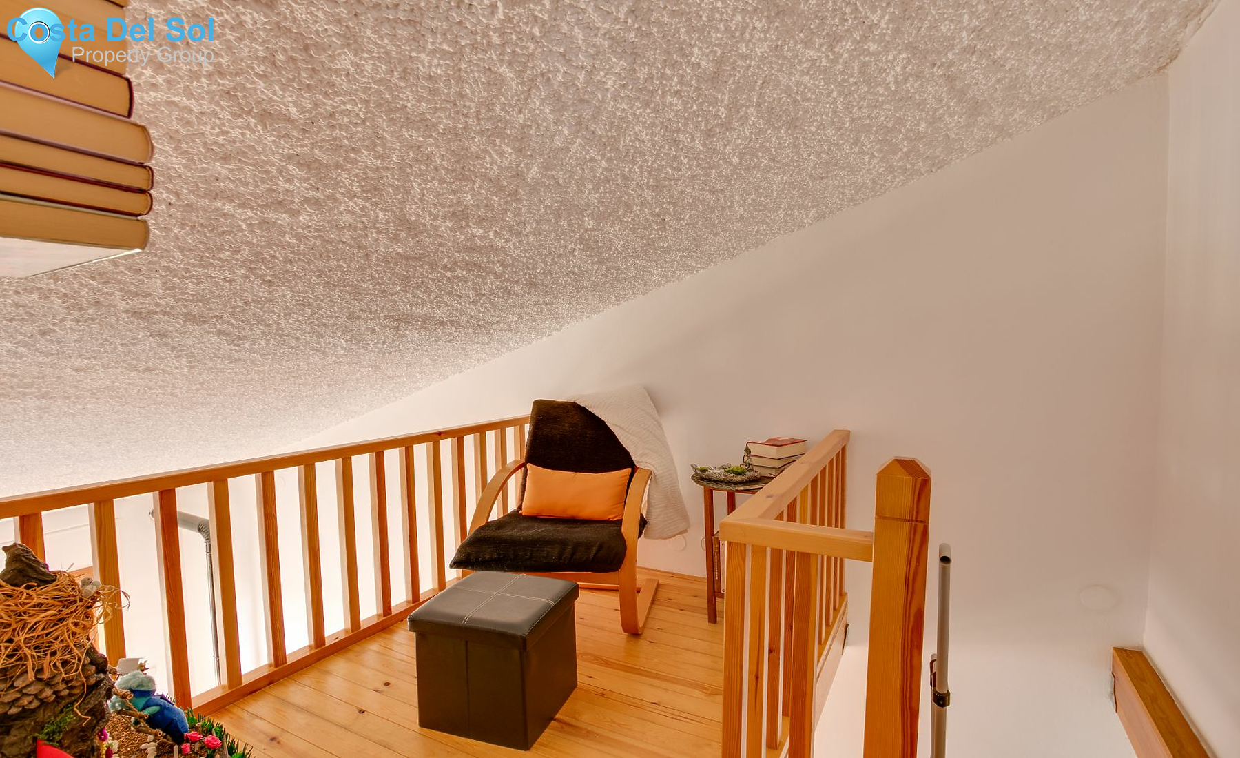 Top Floor Apartment in Estepona-1419818