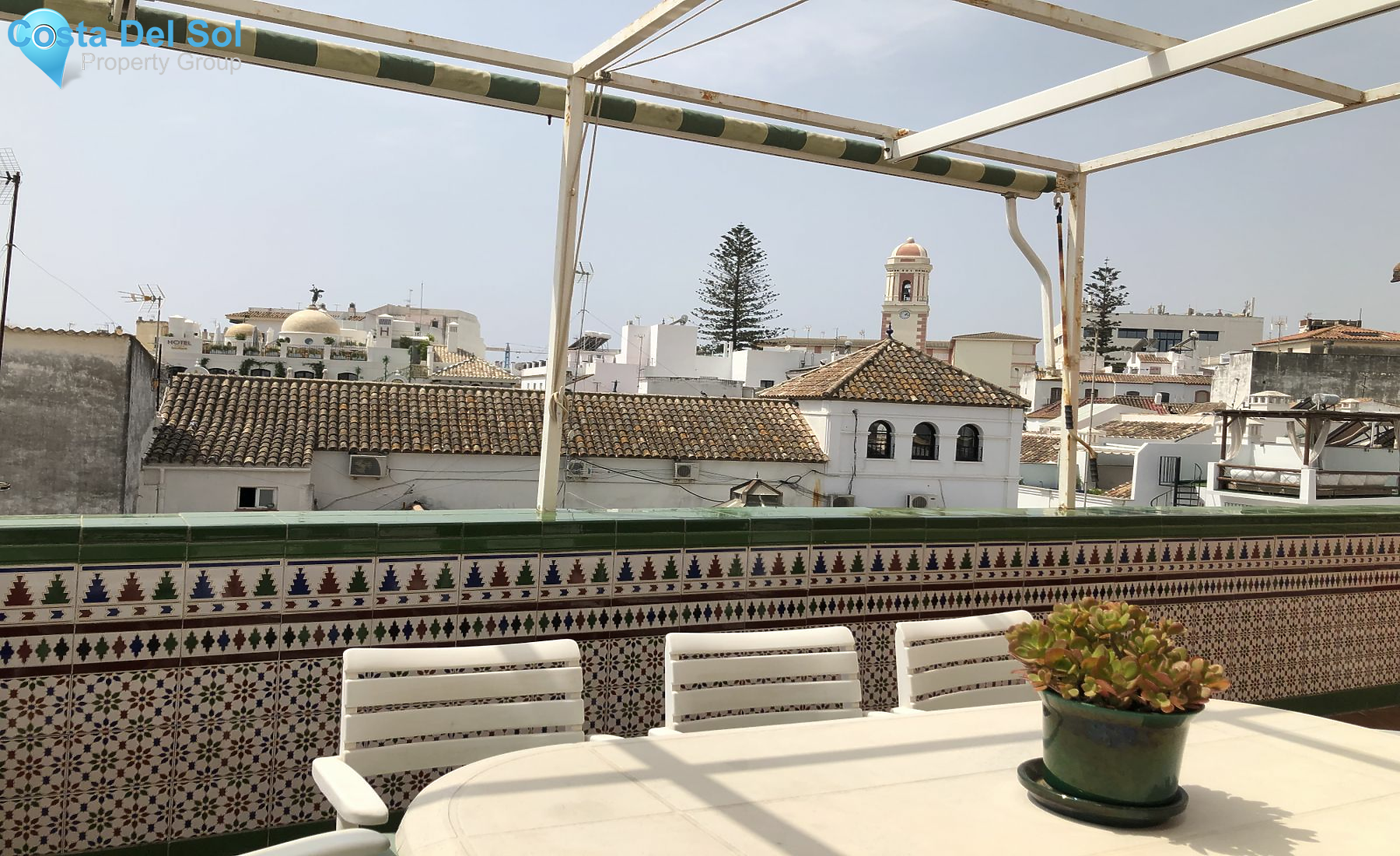 Top Floor Apartment in Estepona-1475225