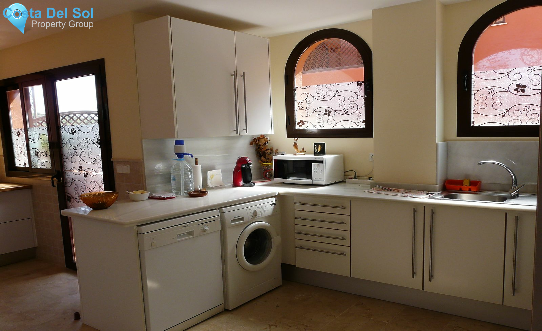 Top Floor Apartment in Estepona-1485119
