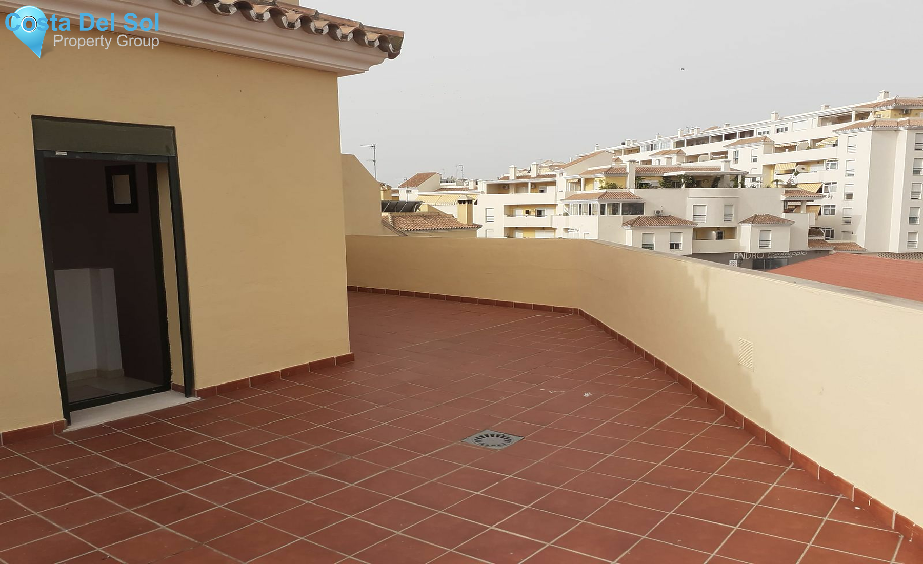 Top Floor Apartment in Estepona-1519298