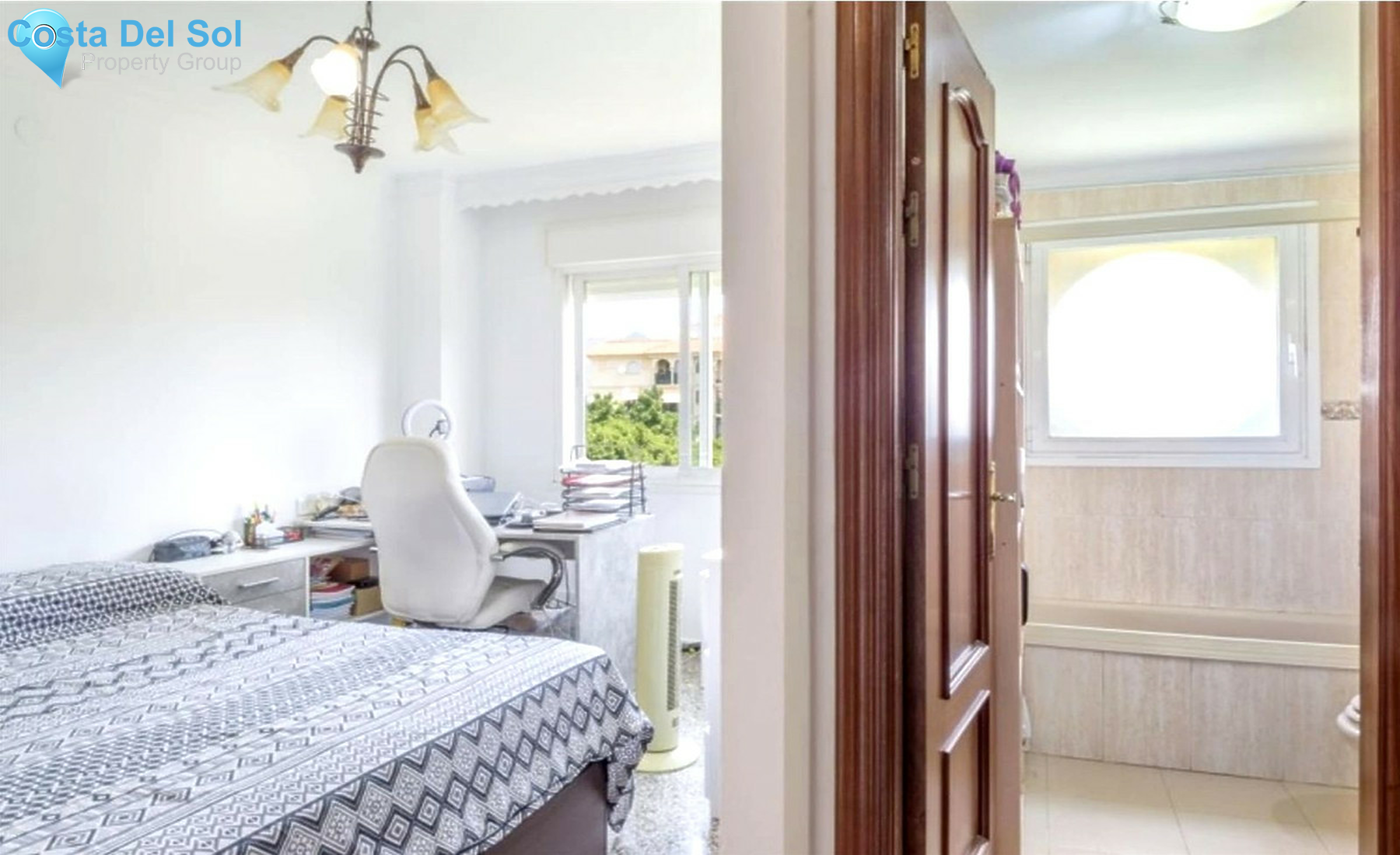 Top Floor Apartment in Fuengirola-1503227