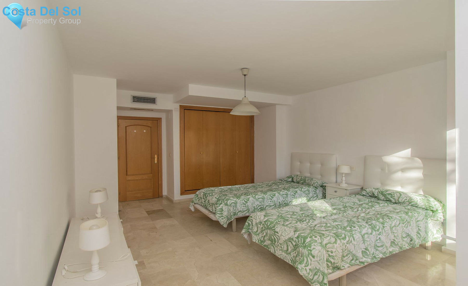 Top Floor Apartment in Guadalmina Alta-1370884